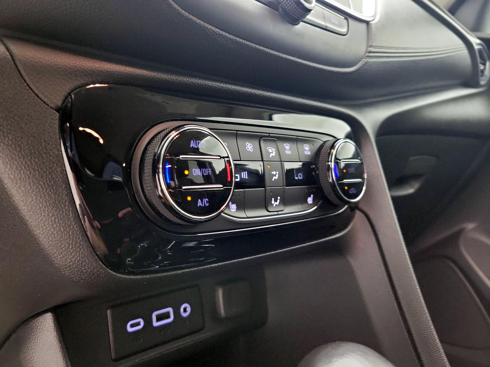 Thumbnail: 2020 Buick Encore GX - 14