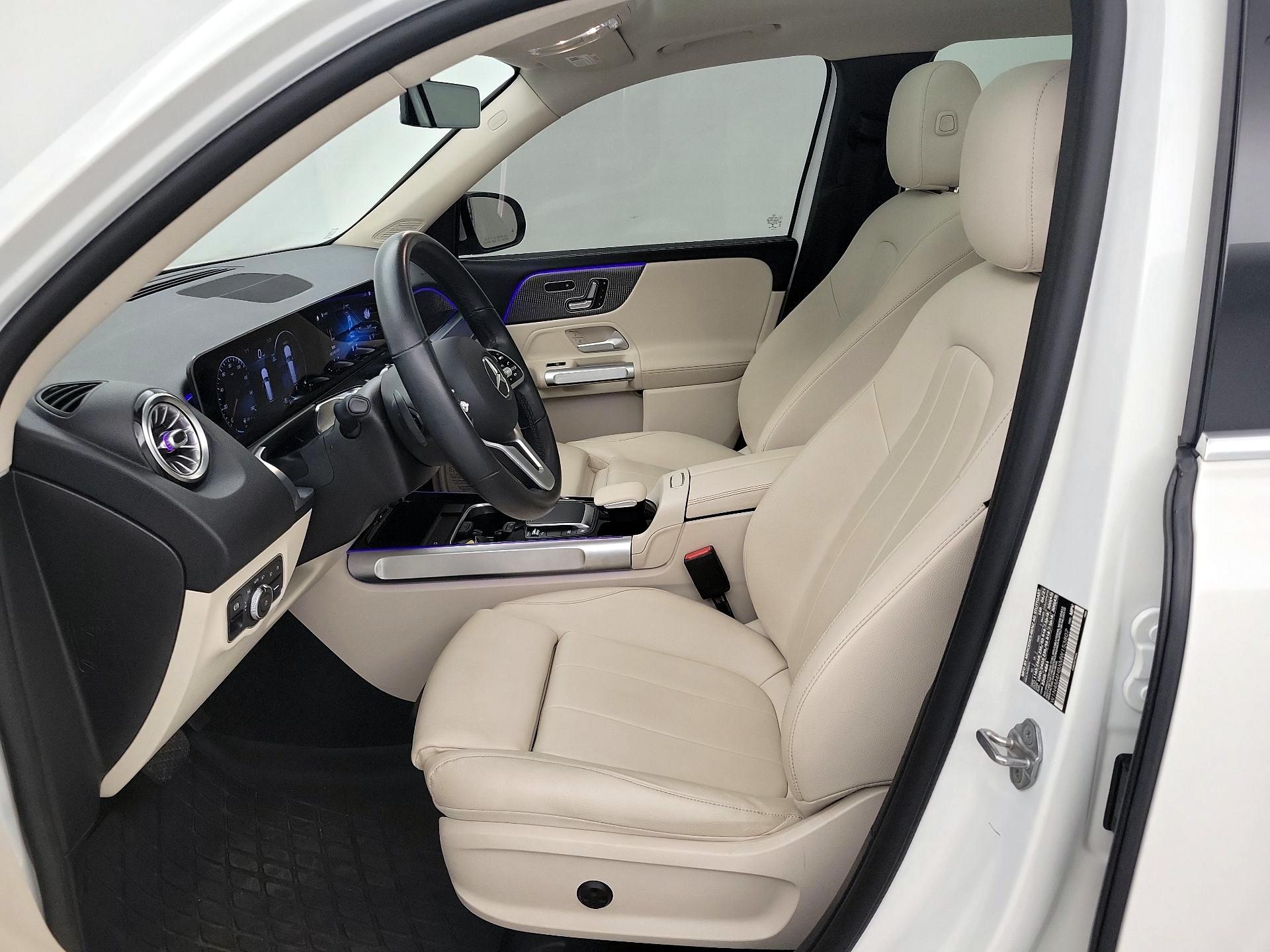 Thumbnail: 2021 Mercedes-Benz GLB - 9