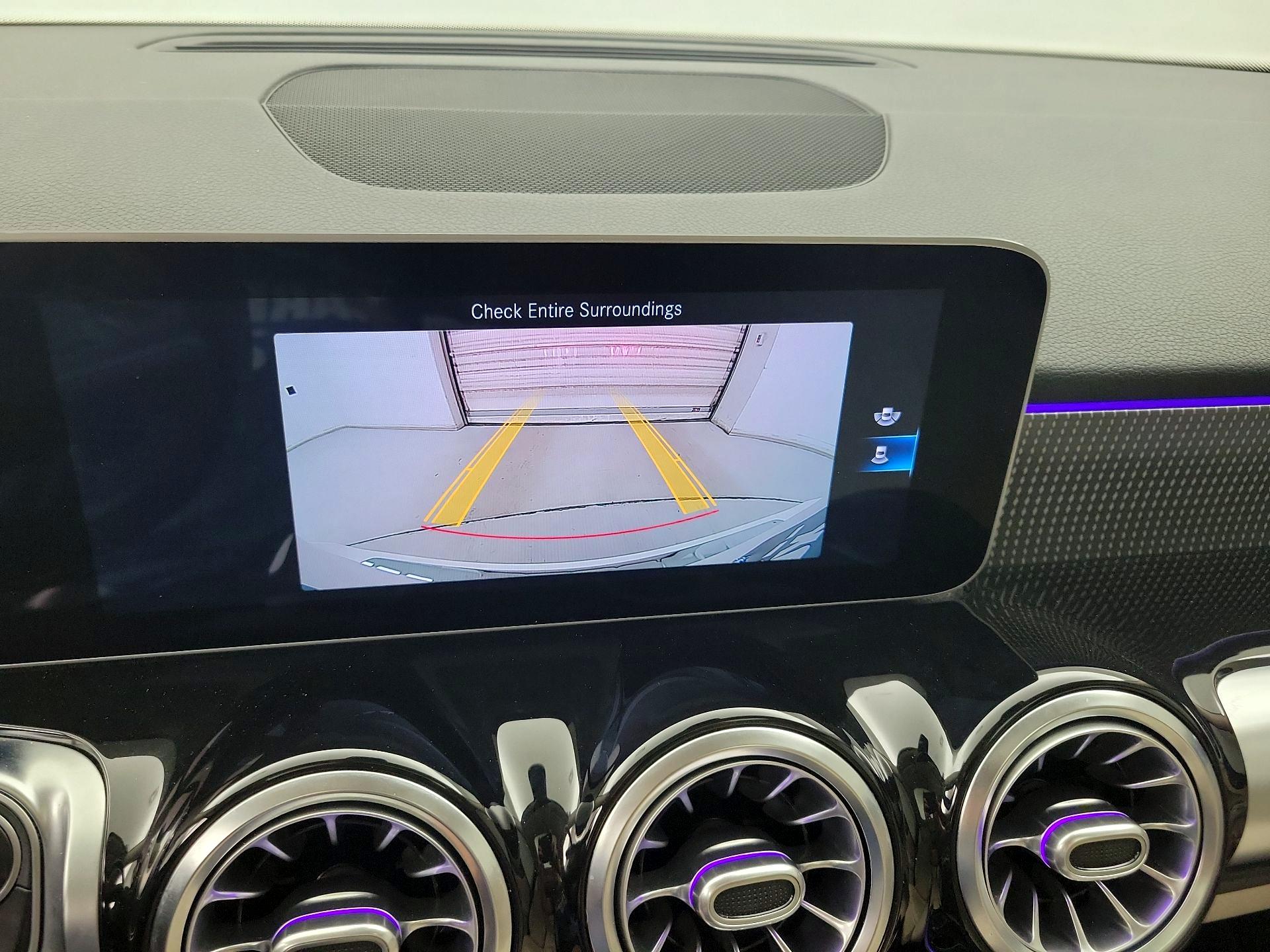 Thumbnail: 2021 Mercedes-Benz GLB - 12