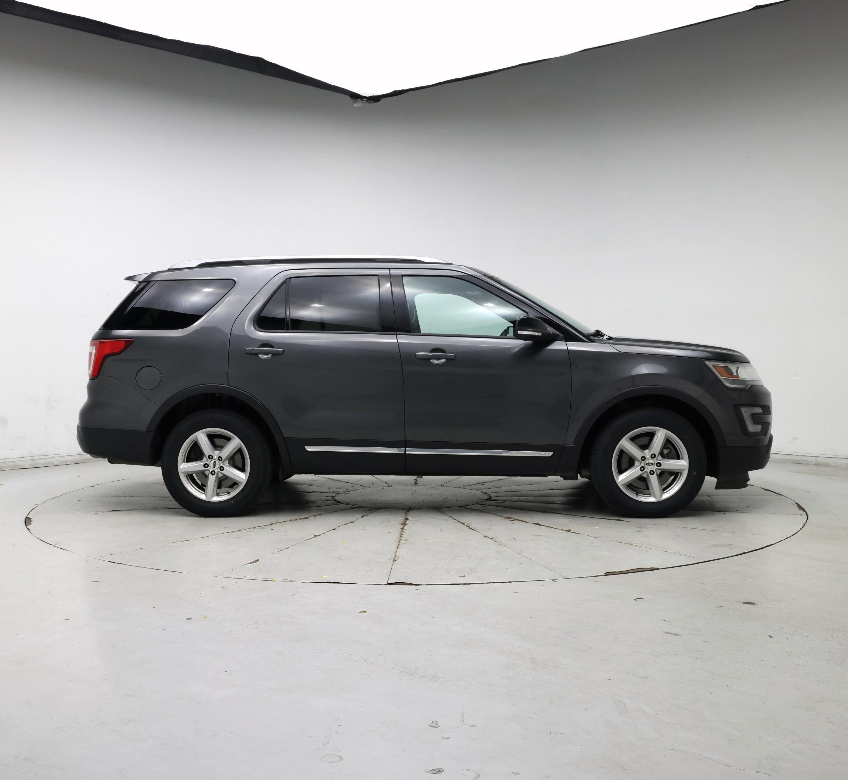 Thumbnail: 2017 Ford Explorer - 7