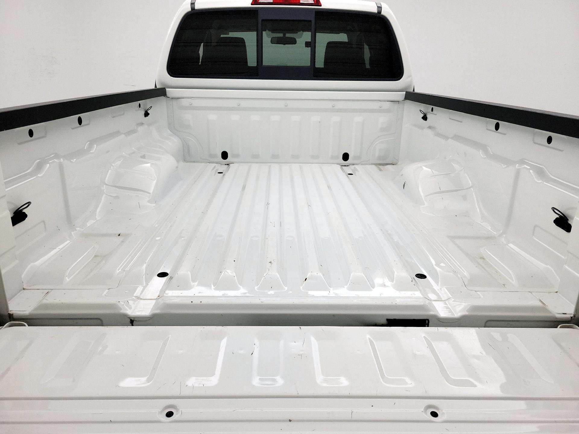 Thumbnail: 2019 Nissan Frontier - 18