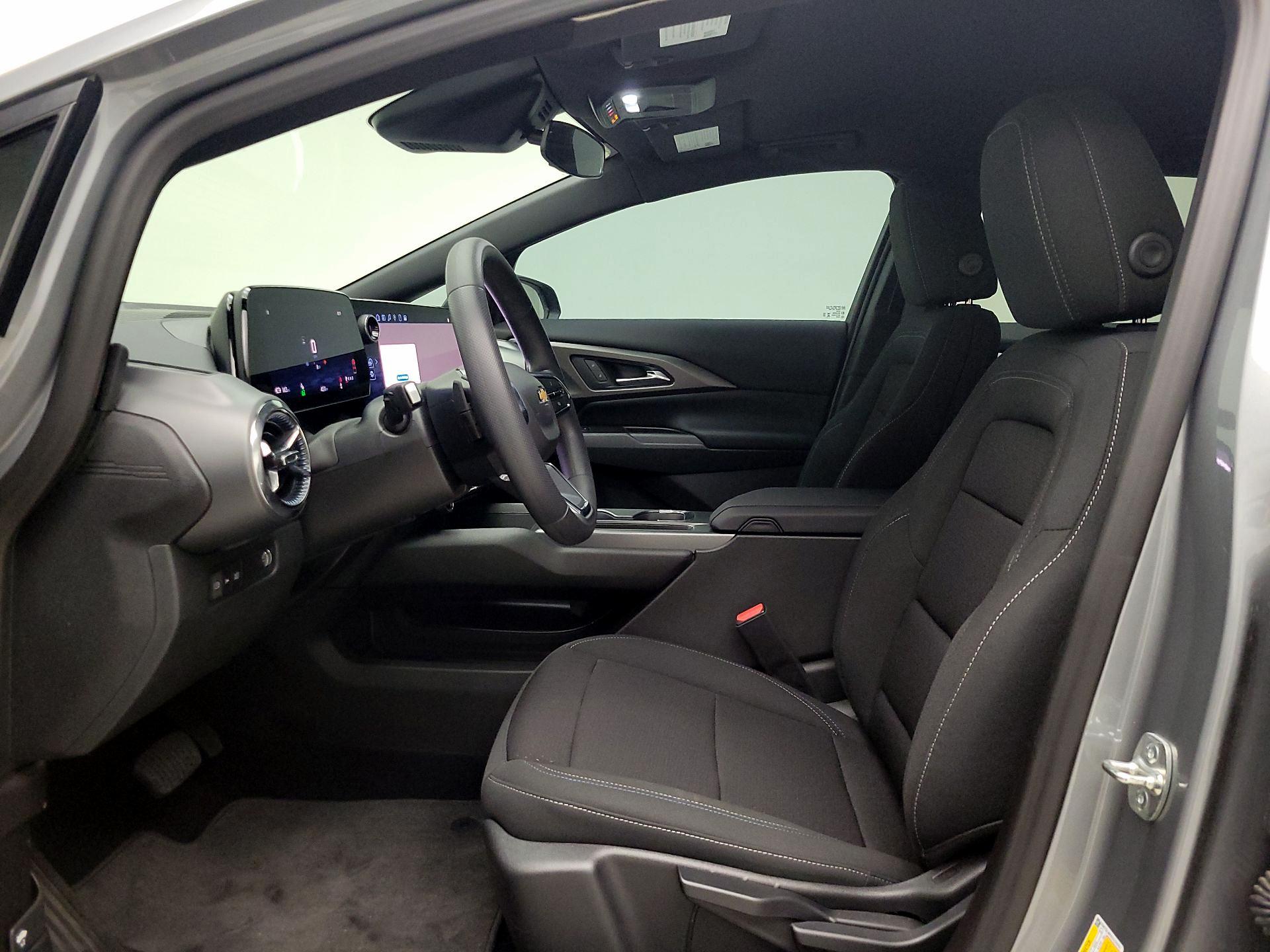 Thumbnail: 2025 Chevrolet Equinox - 11