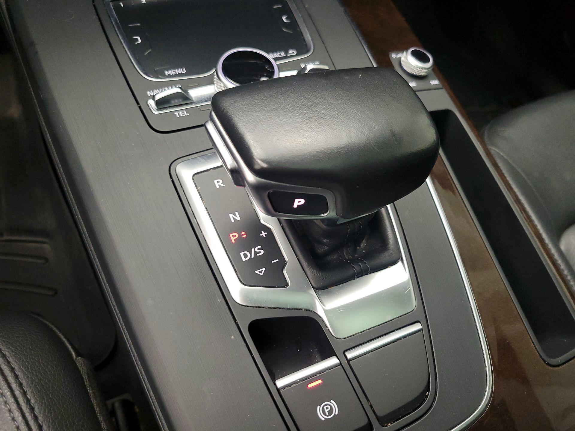 Thumbnail: 2018 Audi Q5 - 18