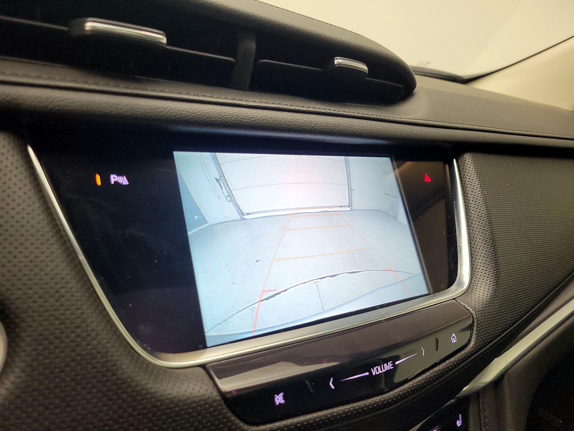 Thumbnail: 2018 Cadillac XT5 - 15