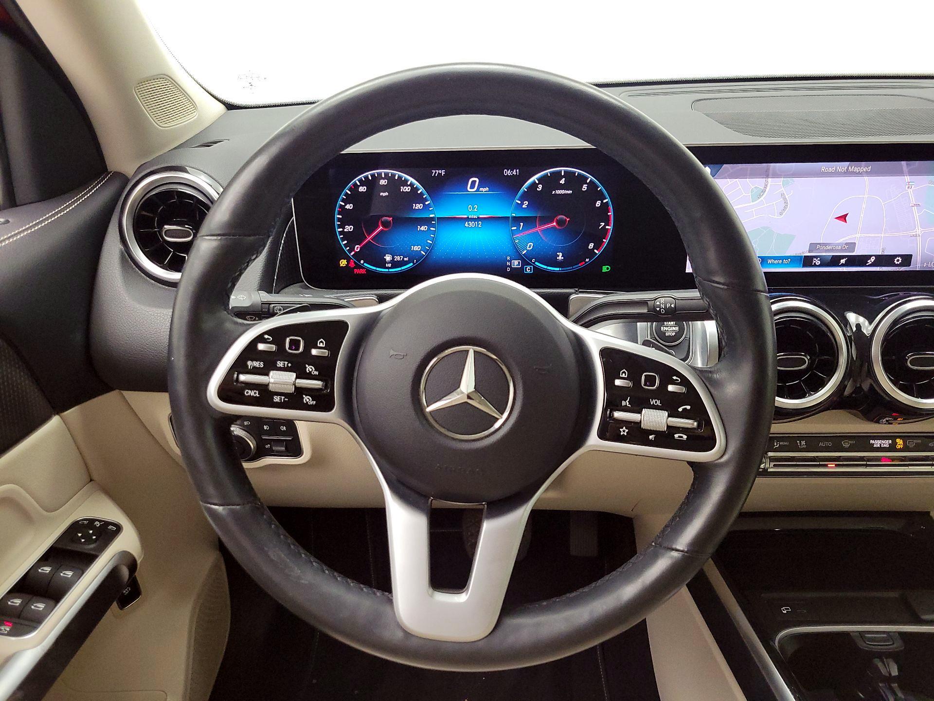 Thumbnail: 2020 Mercedes-Benz GLB - 10