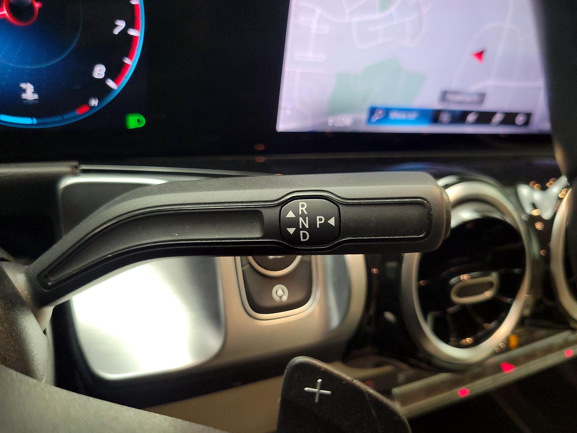 Thumbnail: 2020 Mercedes-Benz GLB - 18