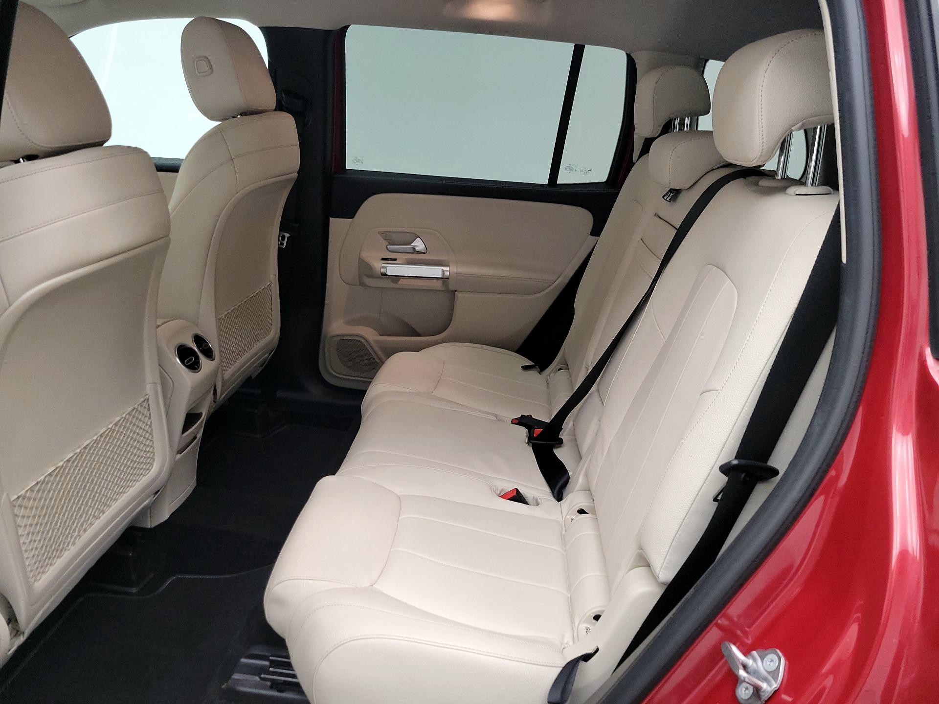 Thumbnail: 2020 Mercedes-Benz GLB - 20