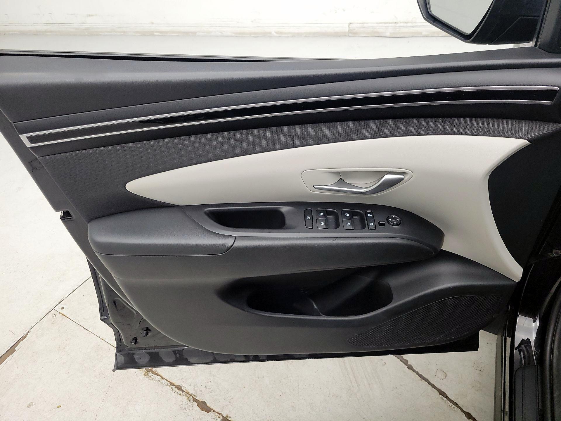 Thumbnail: 2023 Hyundai Tucson - 12
