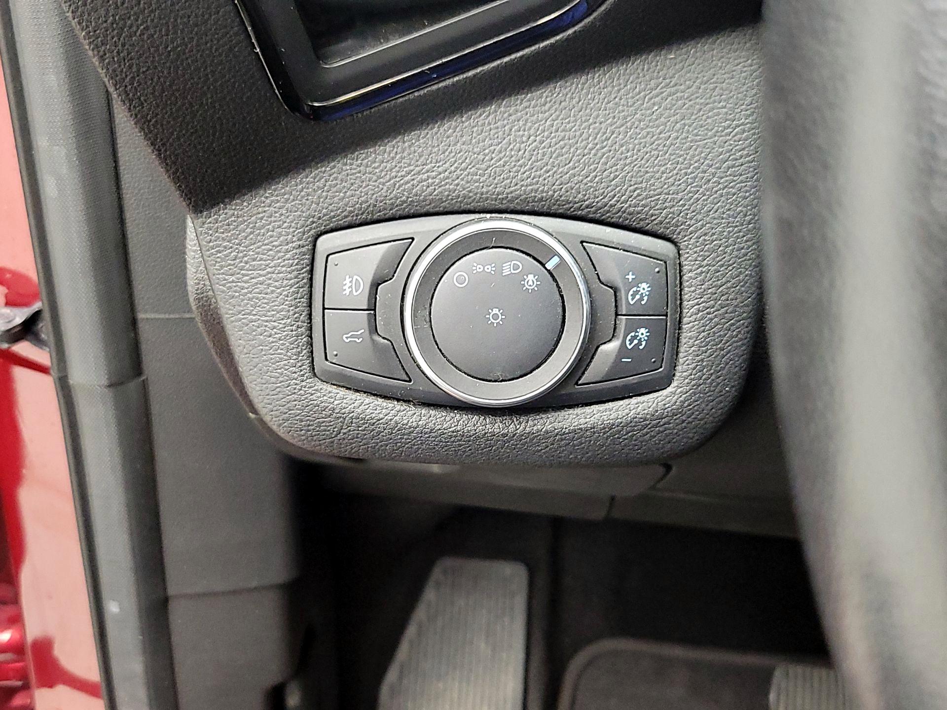Thumbnail: 2017 Ford Escape - 13