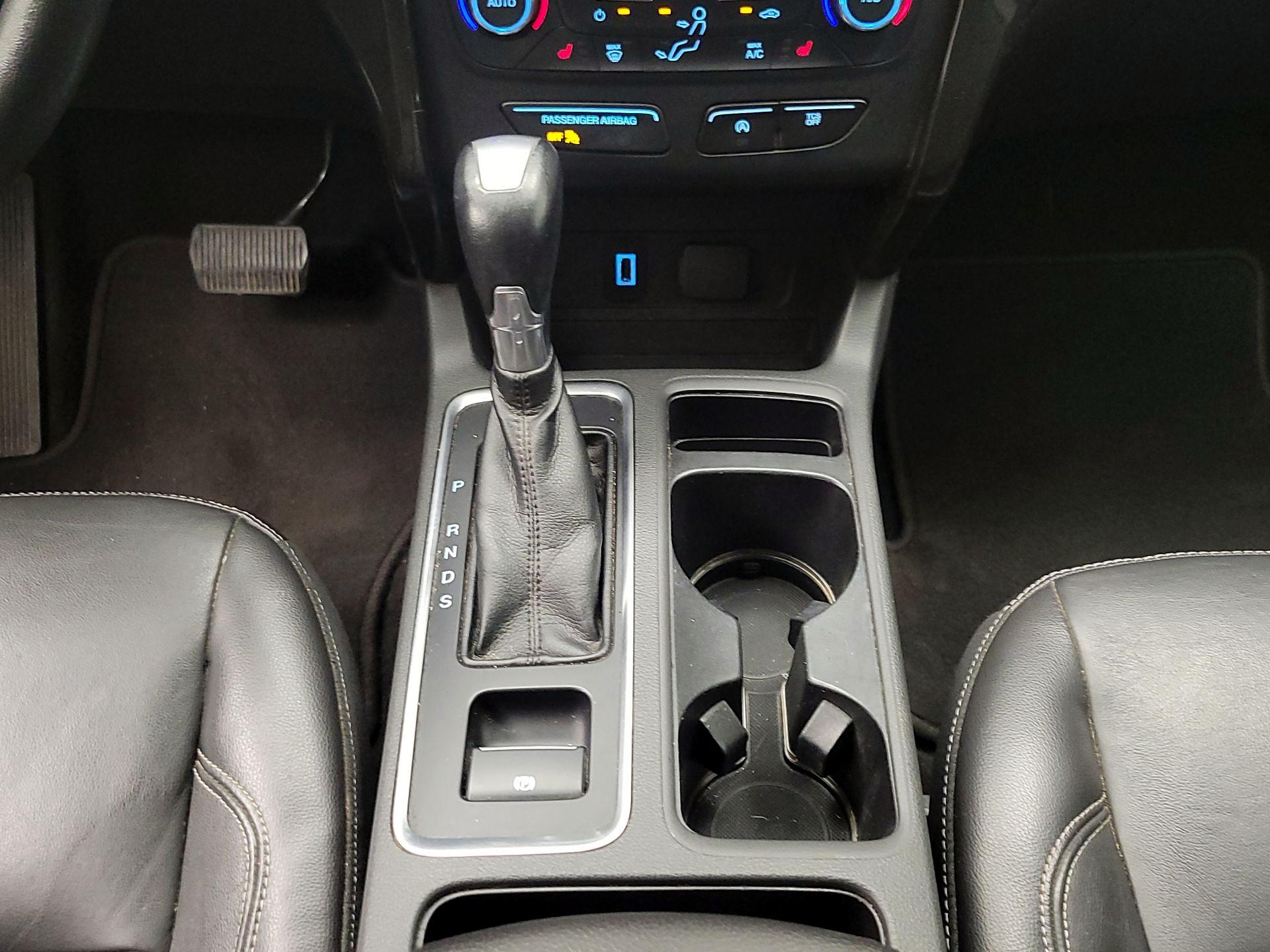 Thumbnail: 2017 Ford Escape - 18