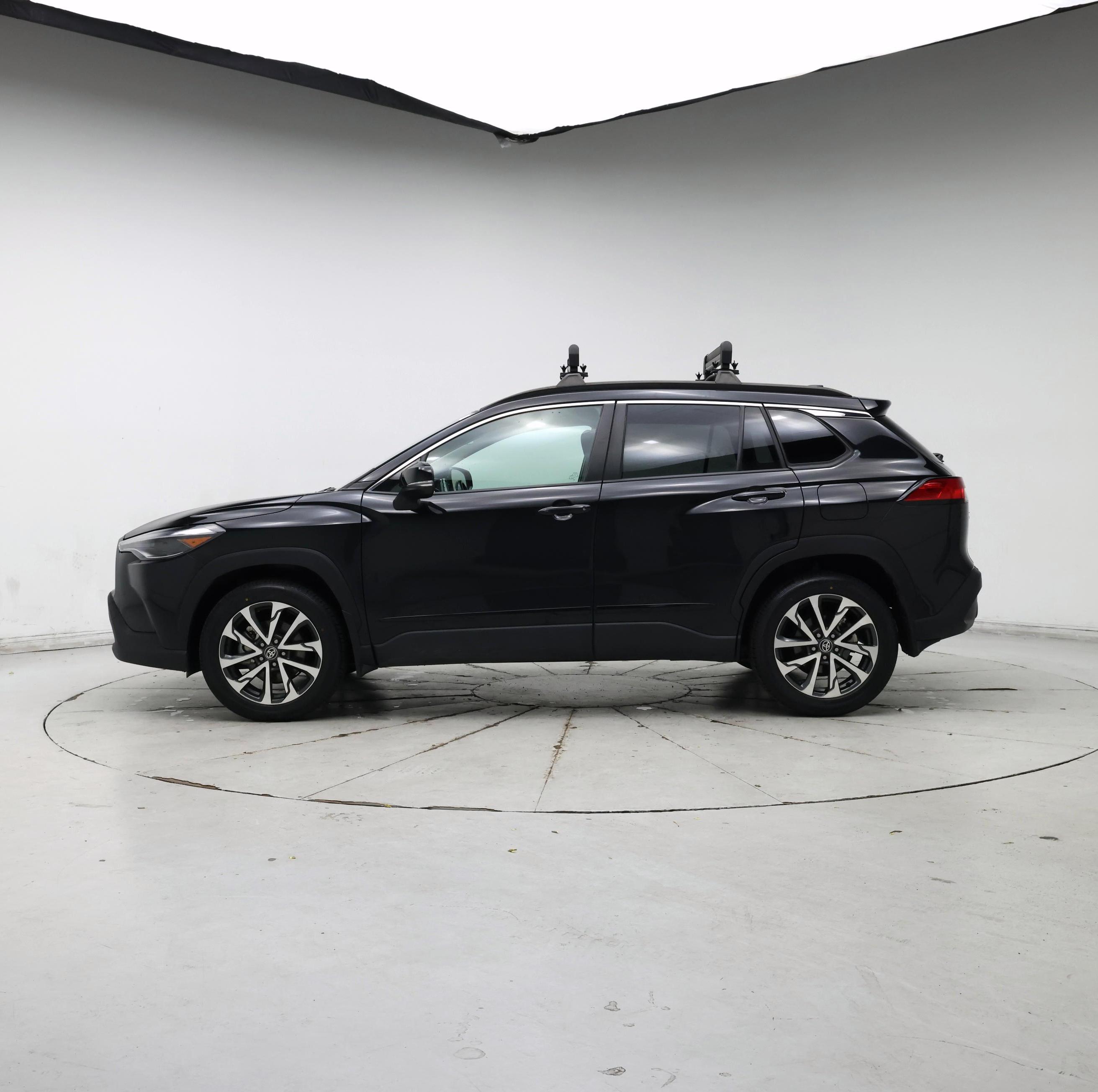 Thumbnail: 2022 Toyota Corolla Cross - 3