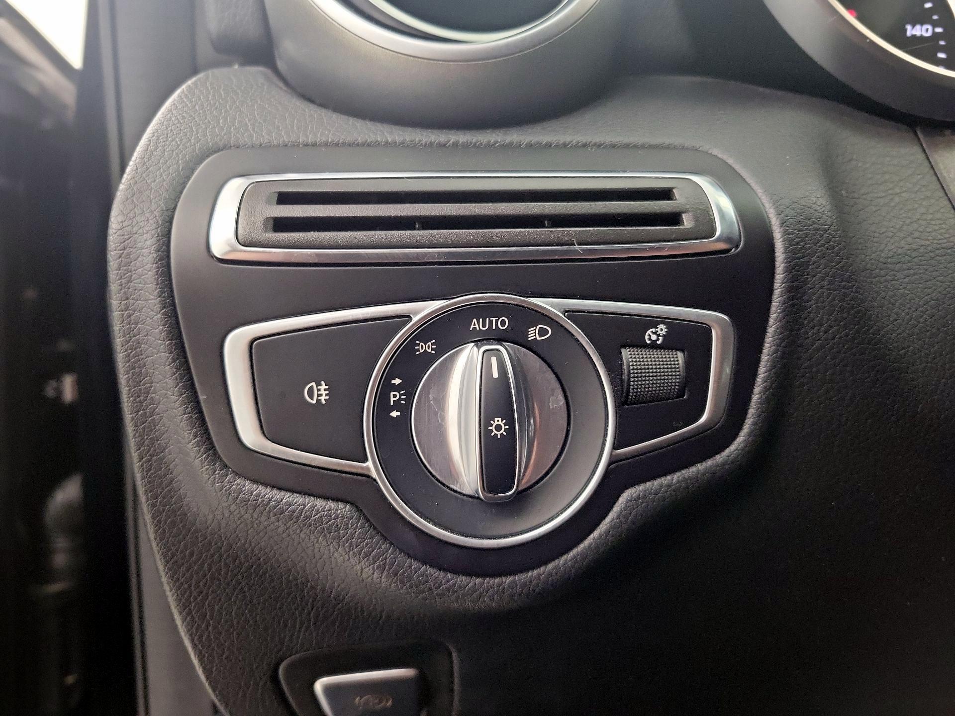 Thumbnail: 2019 Mercedes-Benz C-Class - 13