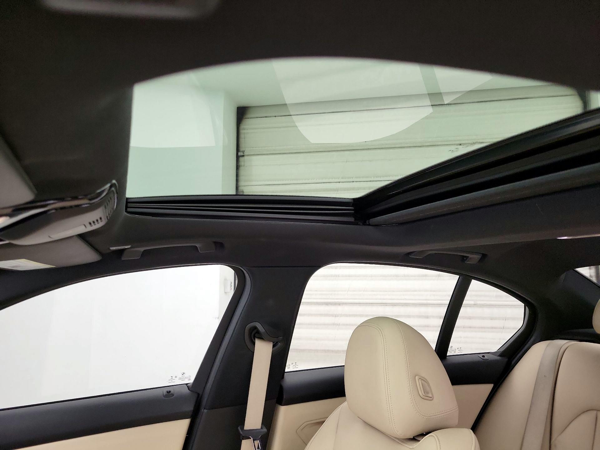 Thumbnail: 2021 BMW 3 Series - 19