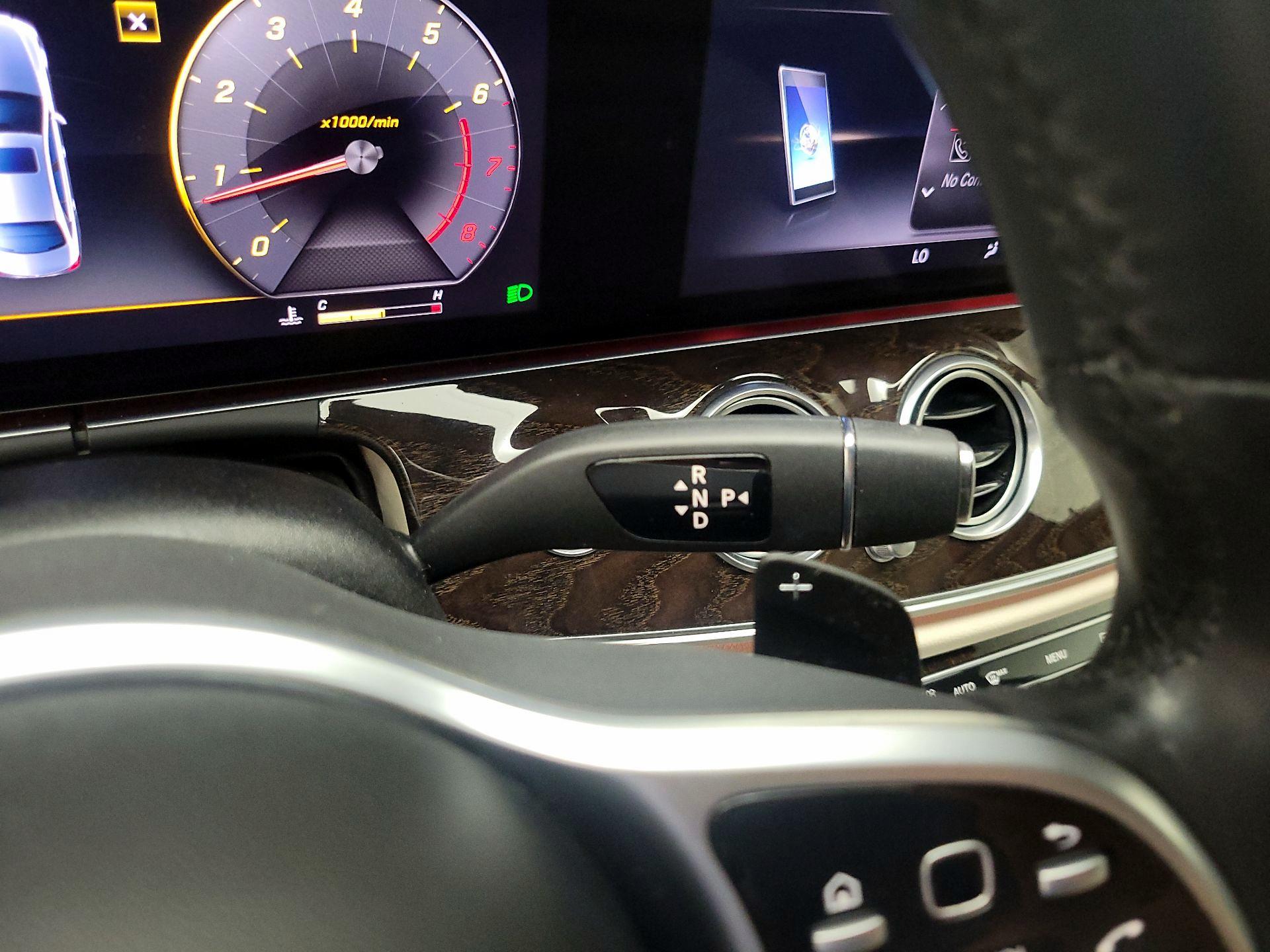 Thumbnail: 2020 Mercedes-Benz E-Class - 18