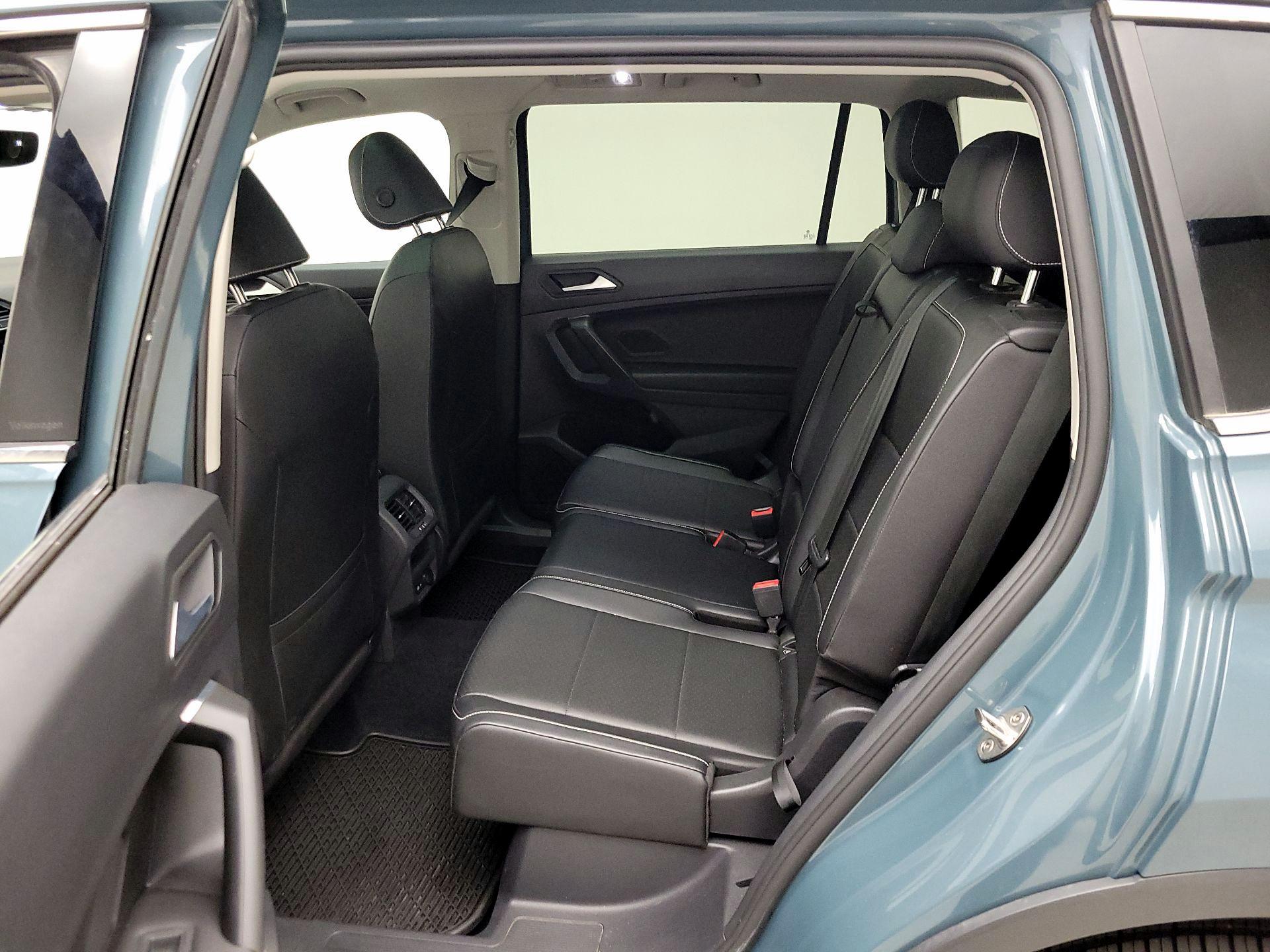 Thumbnail: 2021 Volkswagen Tiguan - 20