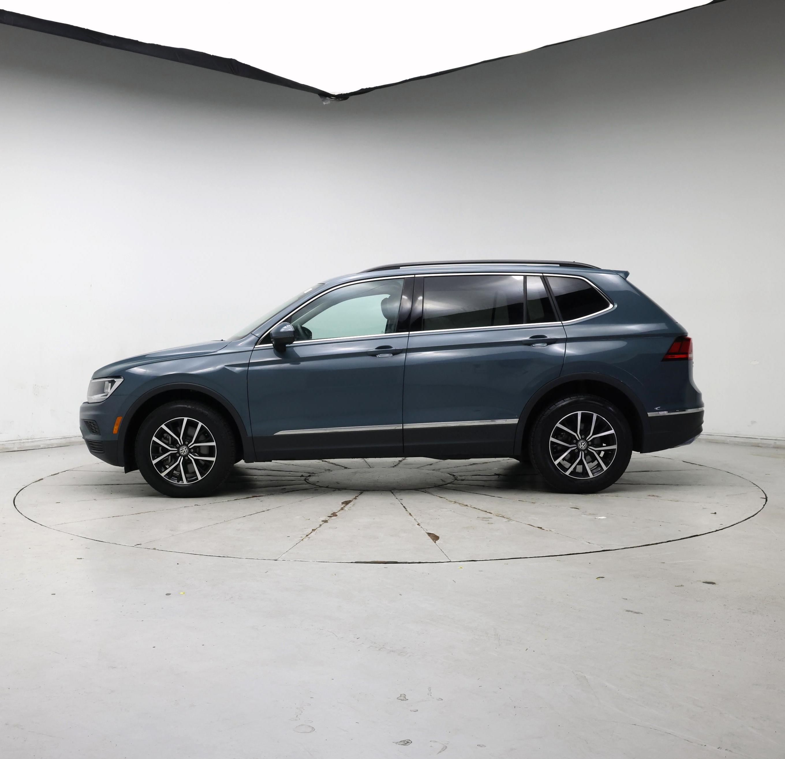Thumbnail: 2021 Volkswagen Tiguan - 3