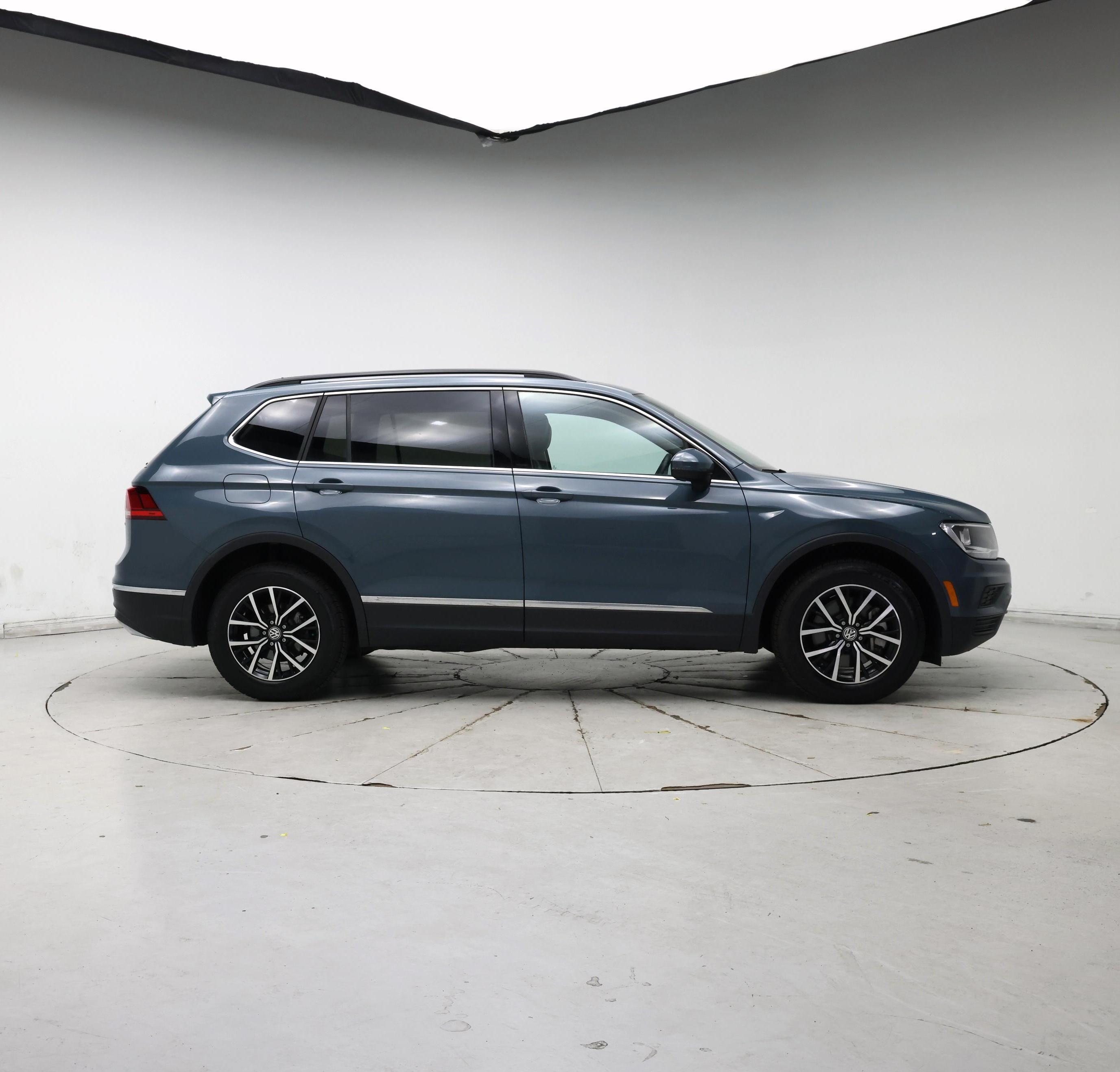 Thumbnail: 2021 Volkswagen Tiguan - 7
