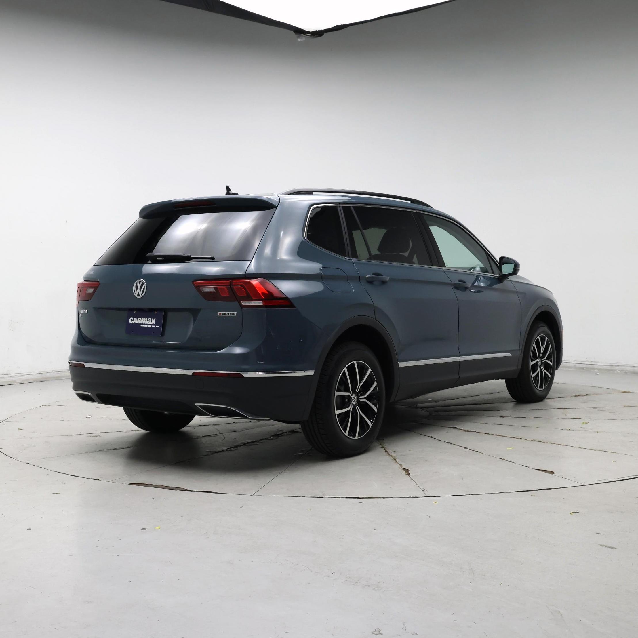 Thumbnail: 2021 Volkswagen Tiguan - 8