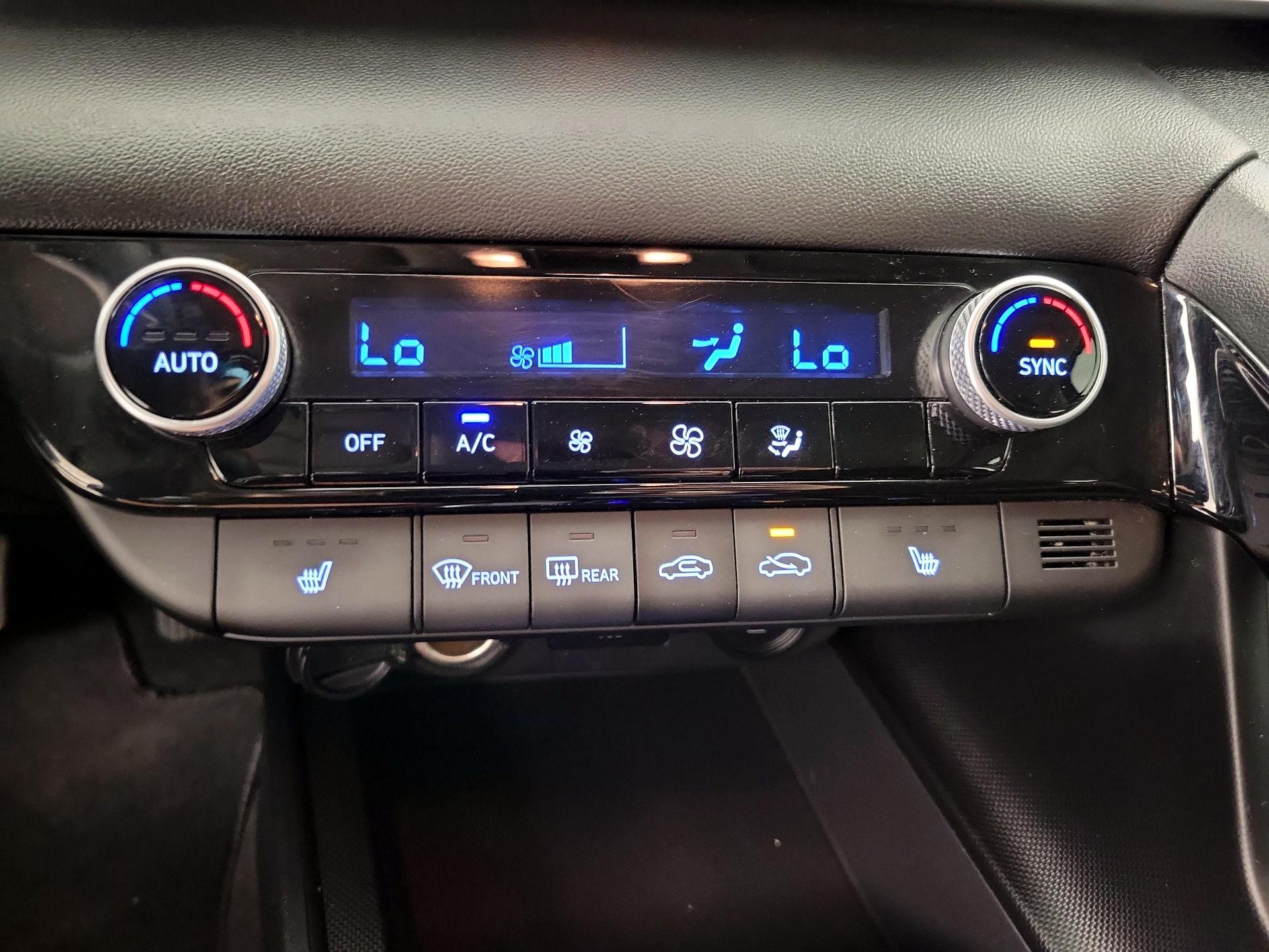 Thumbnail: 2023 Hyundai Elantra - 14