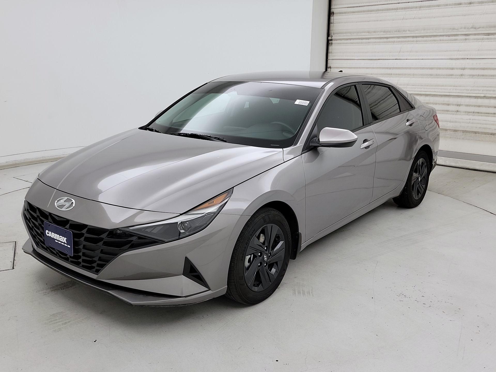 Thumbnail: 2023 Hyundai Elantra - 3