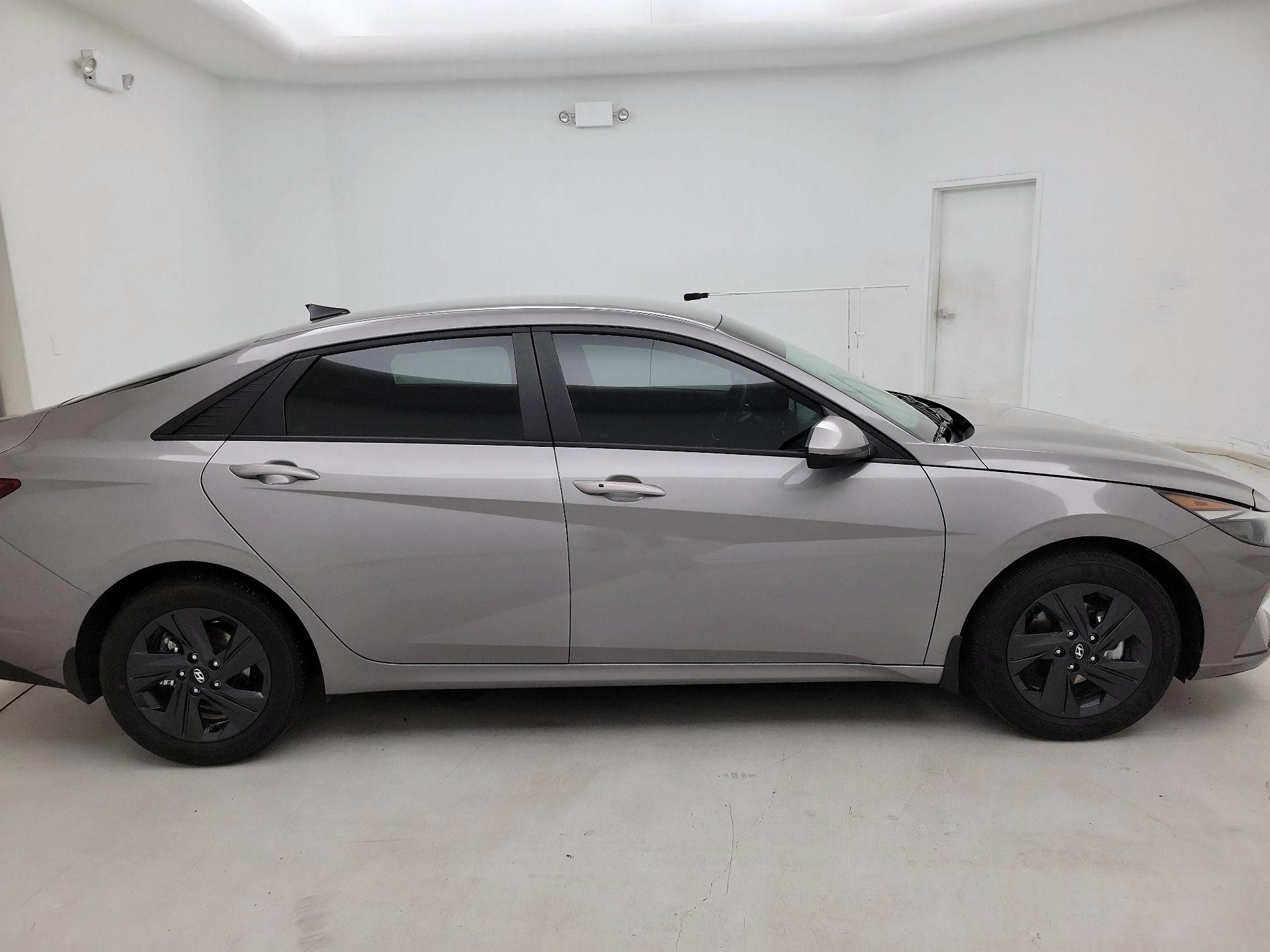 Thumbnail: 2023 Hyundai Elantra - 4
