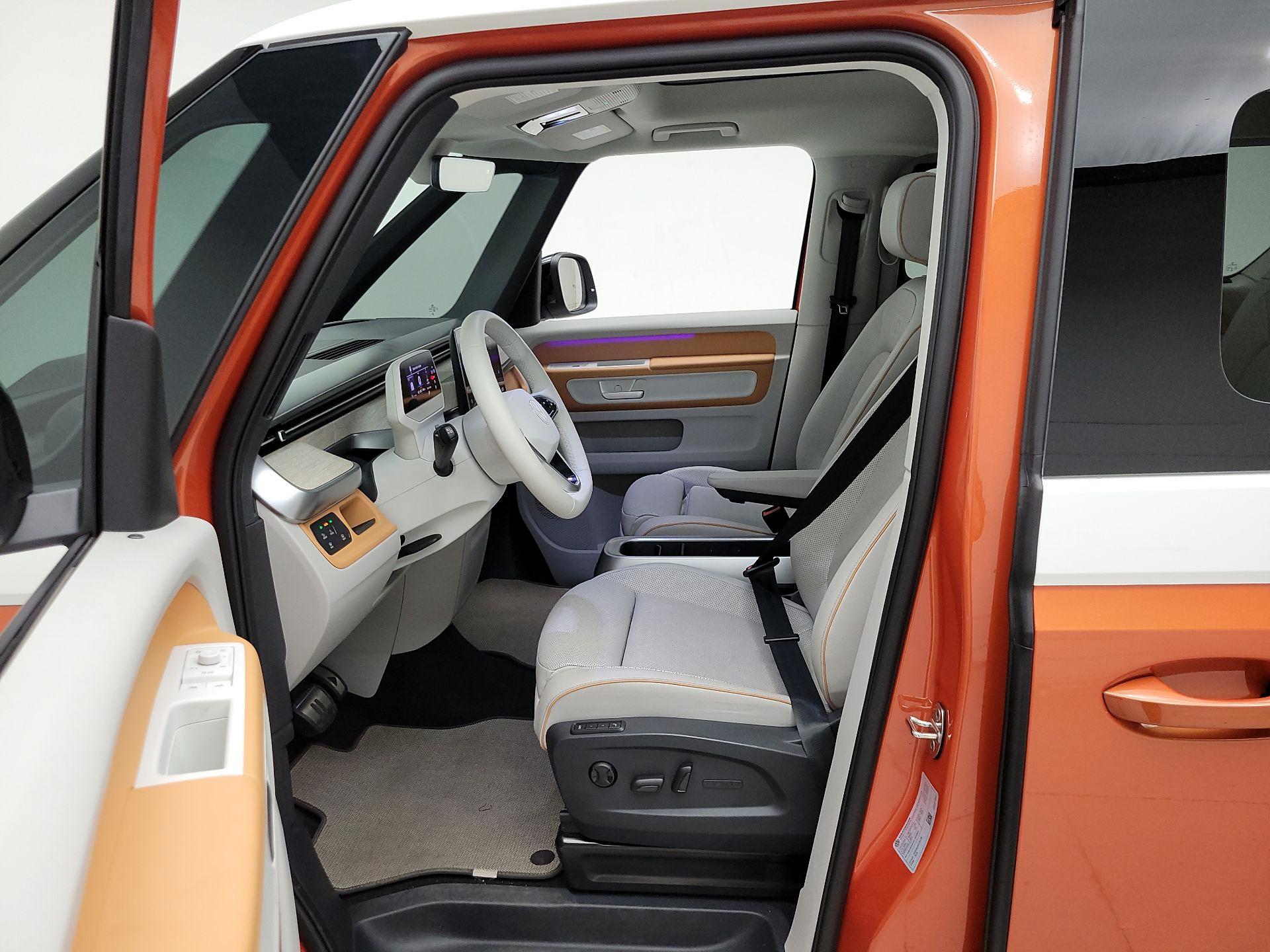 Thumbnail: 2025 Volkswagen ID.Buzz - 11