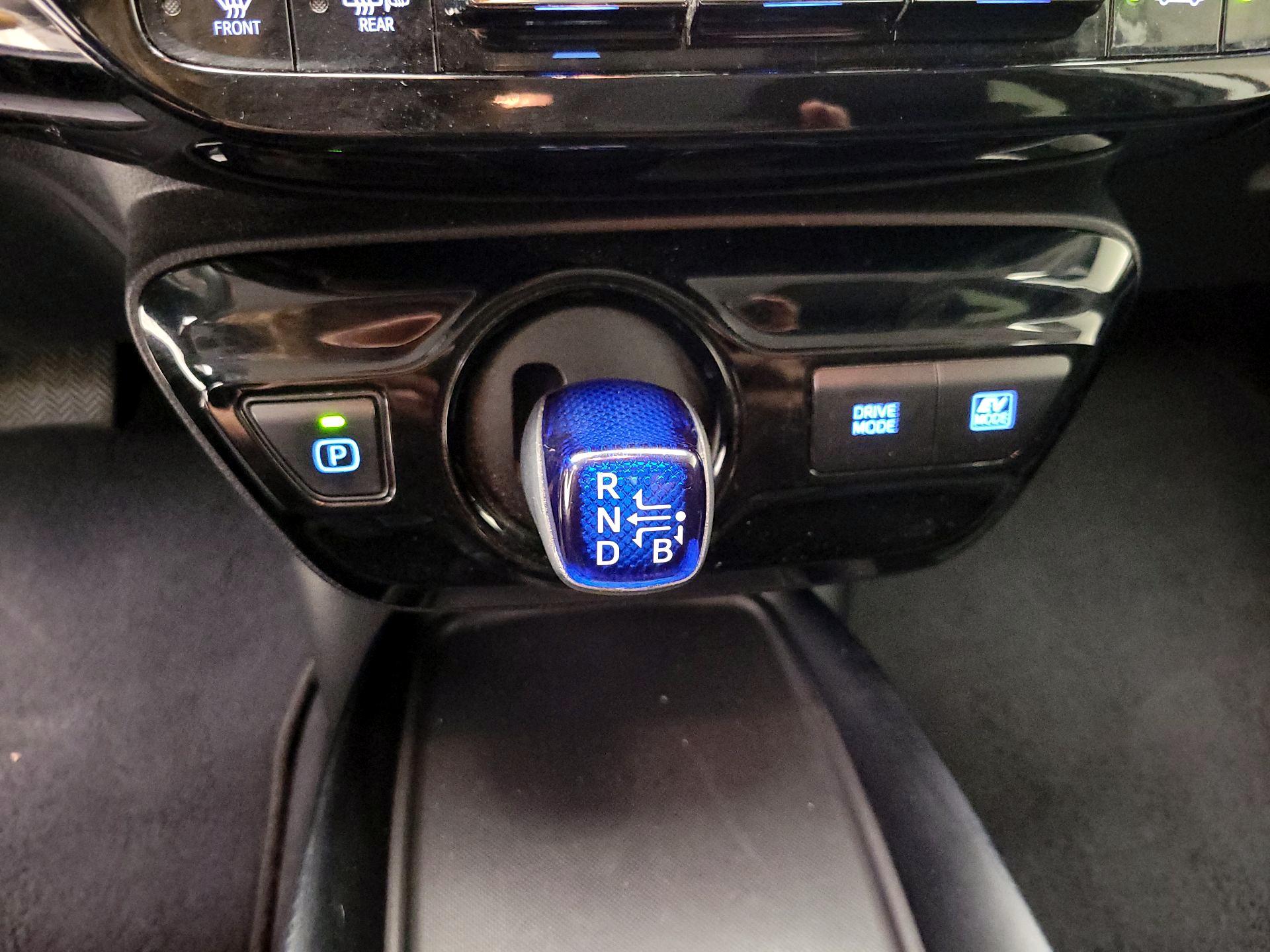 Thumbnail: 2021 Toyota Prius - 17