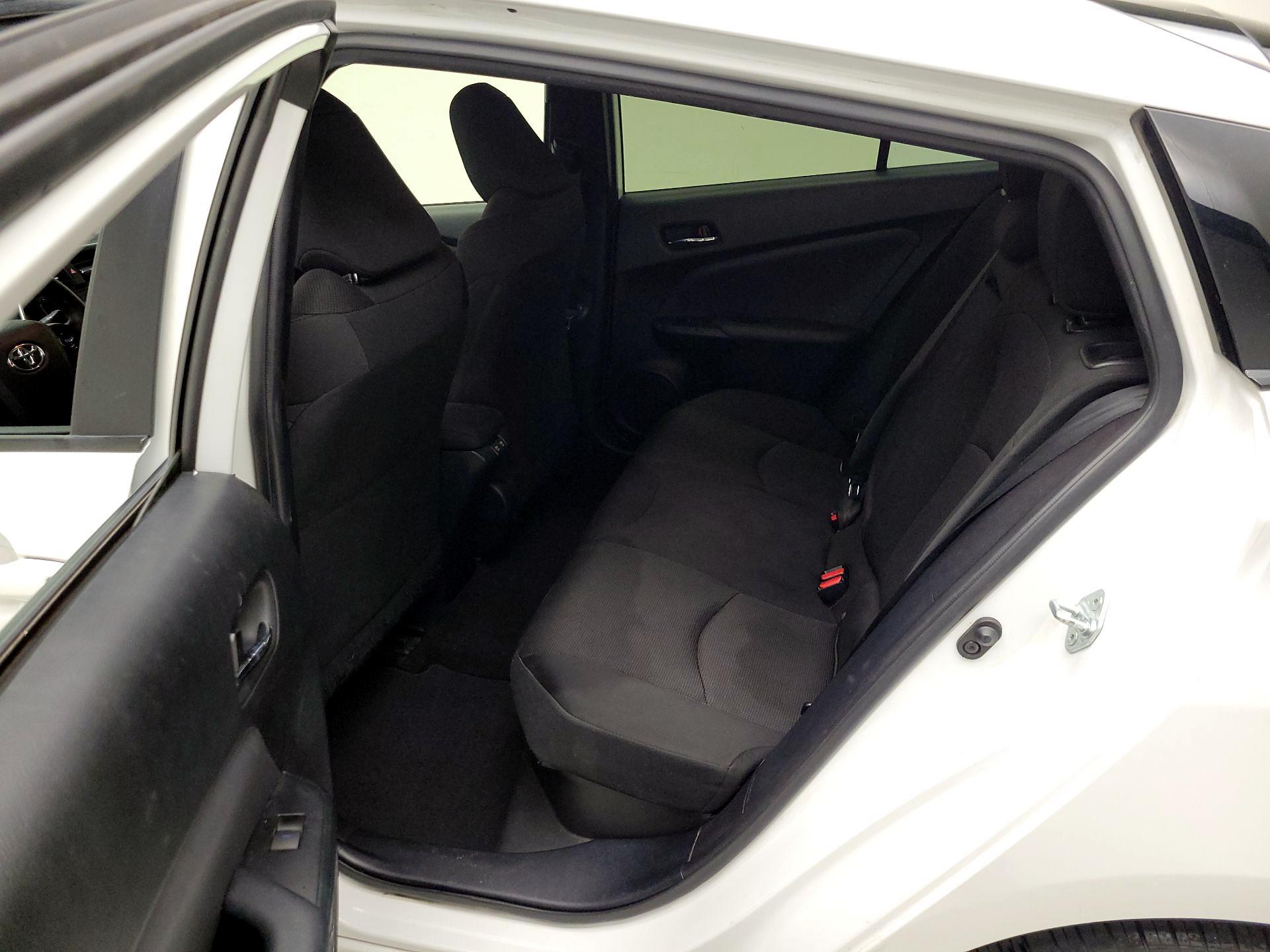 Thumbnail: 2021 Toyota Prius - 18