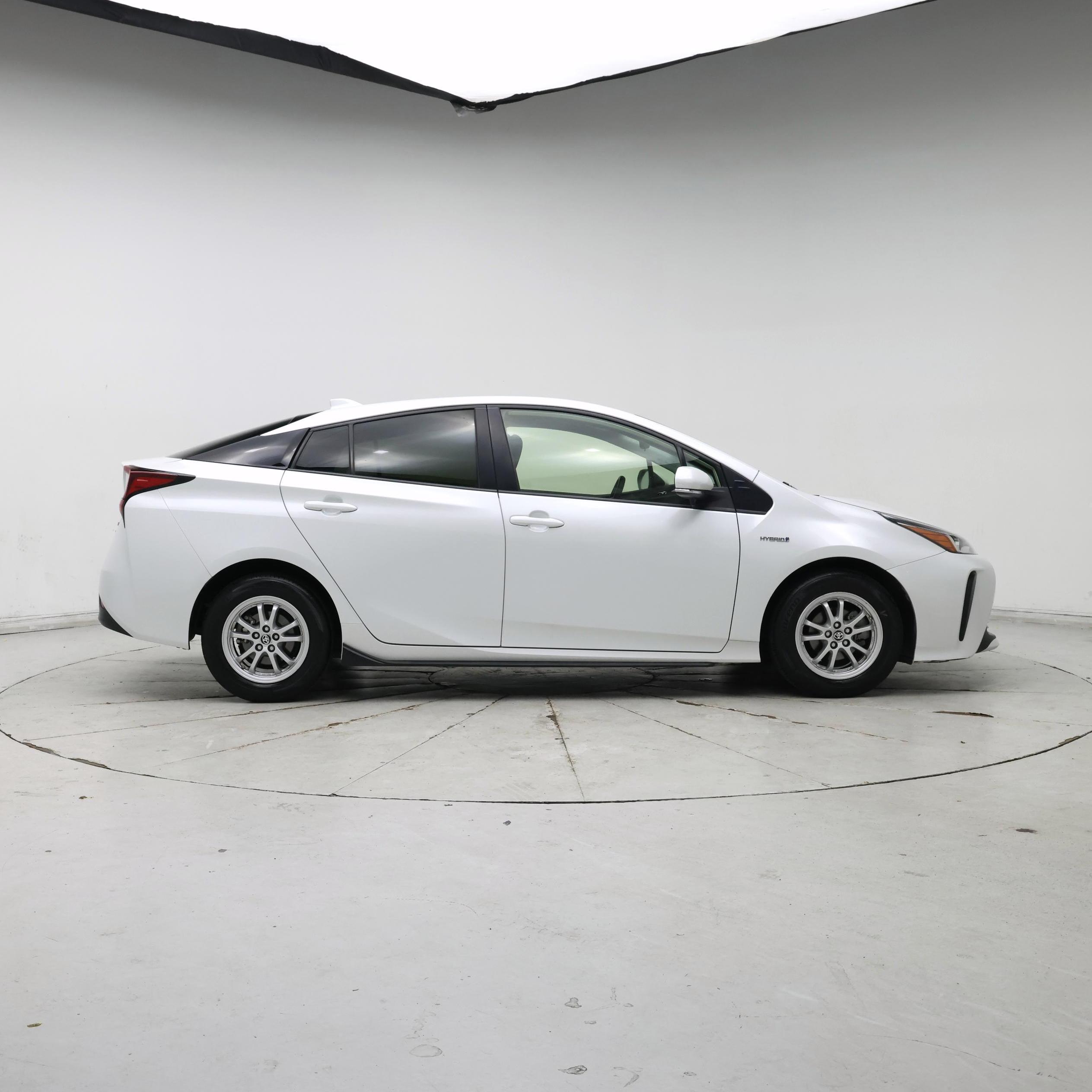 Thumbnail: 2021 Toyota Prius - 7