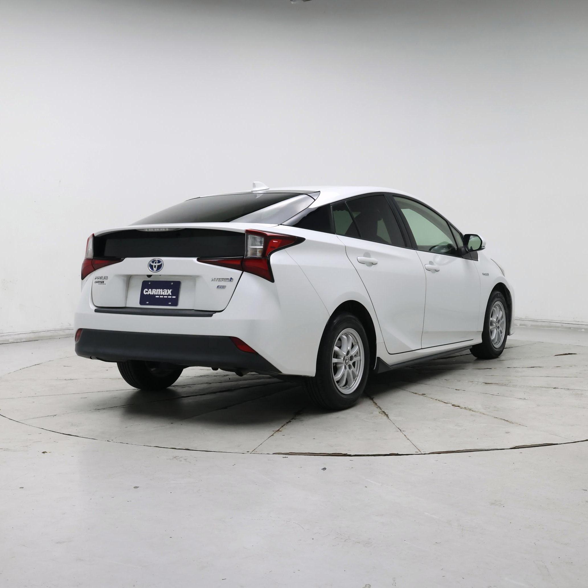 Thumbnail: 2021 Toyota Prius - 8