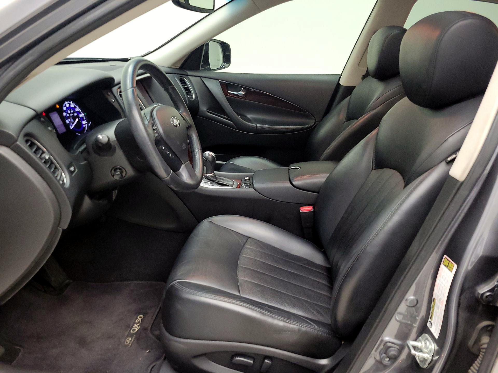 Thumbnail: 2016 INFINITI QX50 - 11