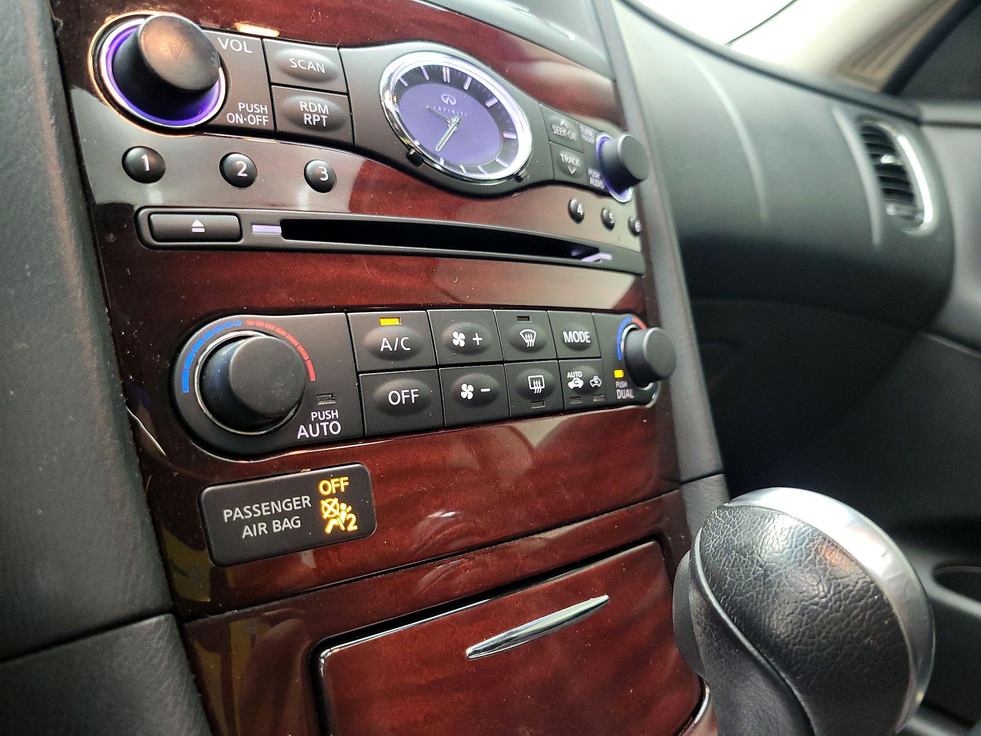 Thumbnail: 2016 INFINITI QX50 - 17