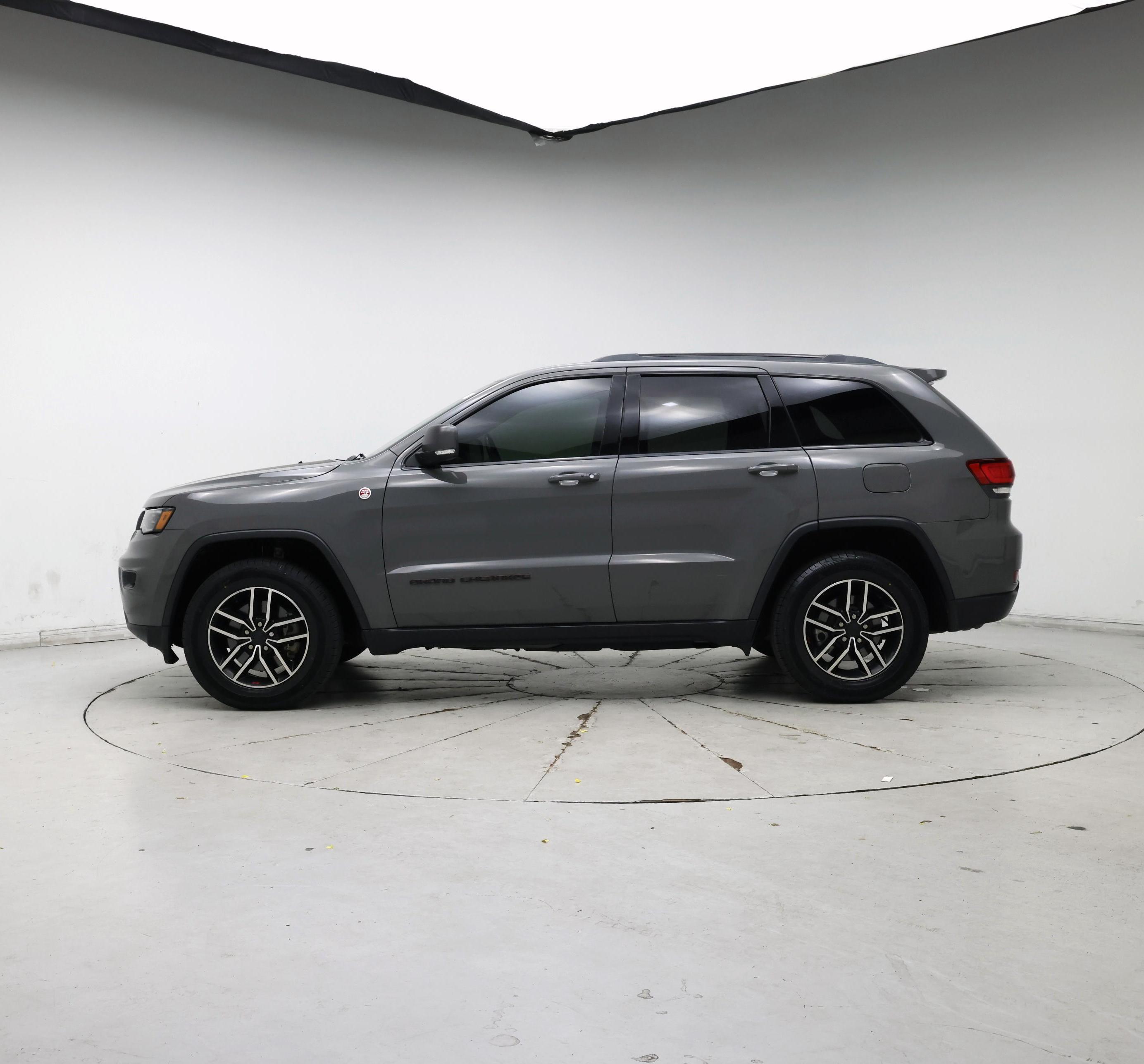Thumbnail: 2020 Jeep Grand Cherokee - 3