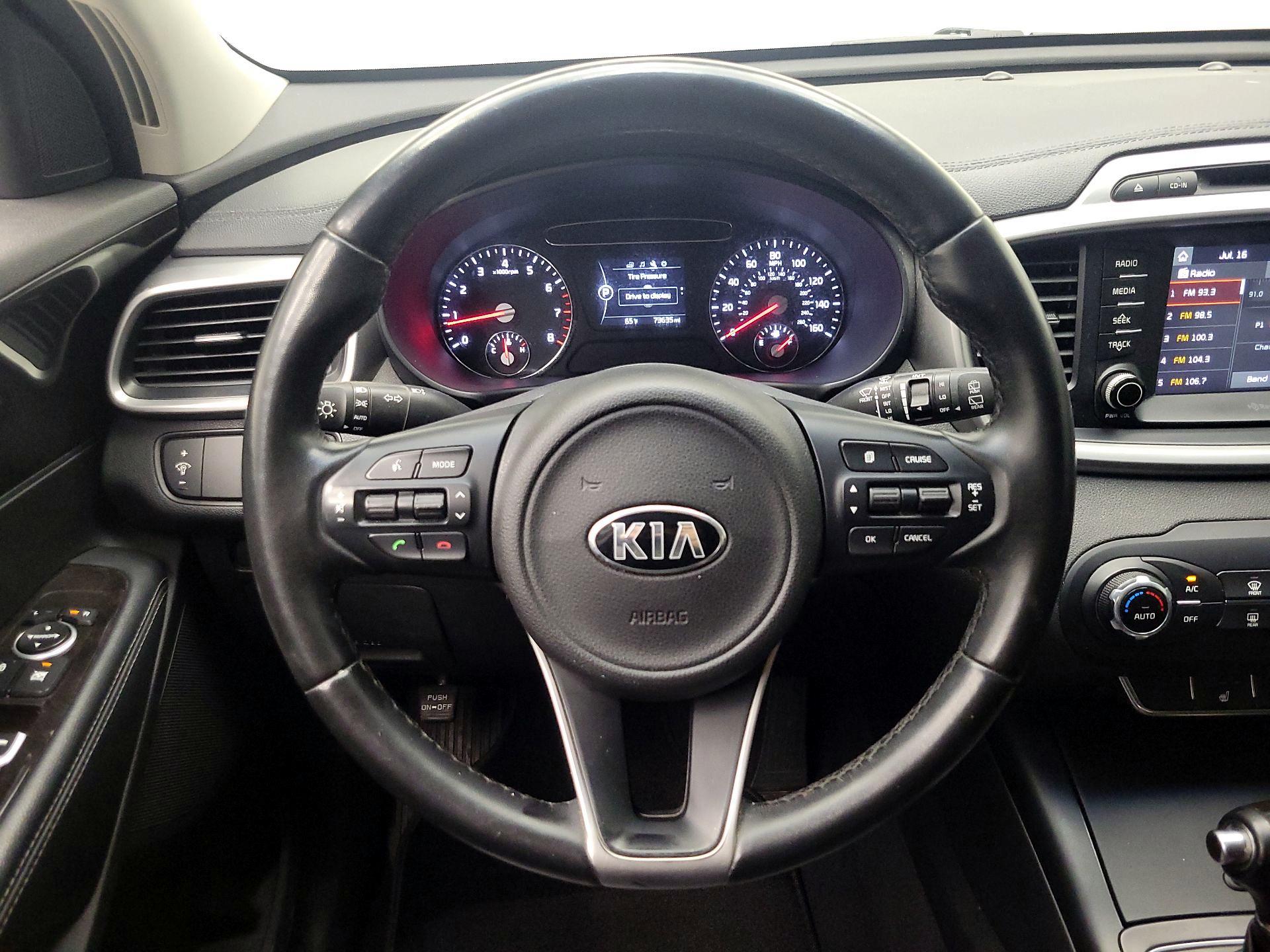 Thumbnail: 2017 Kia Sorento - 10