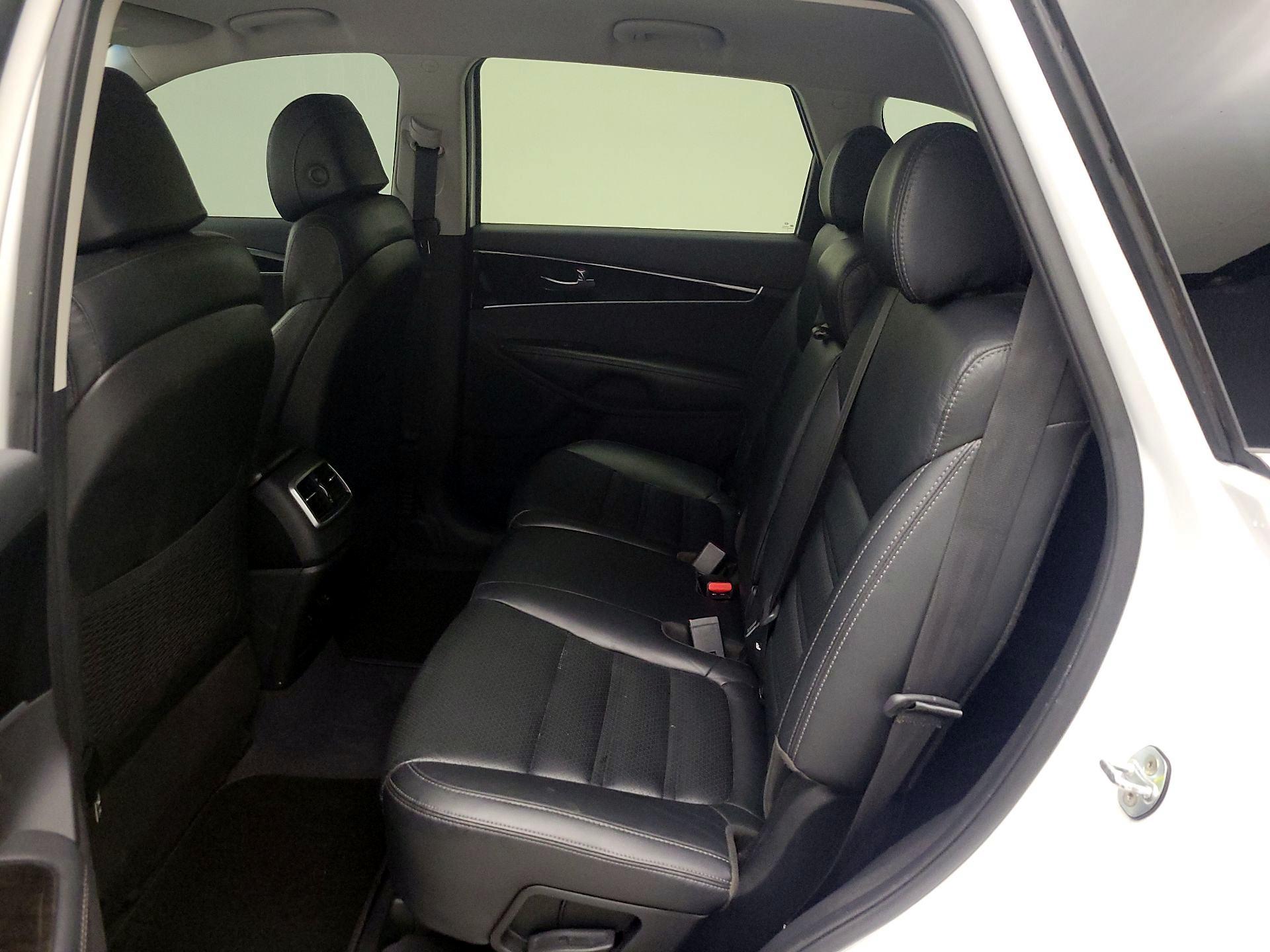Thumbnail: 2017 Kia Sorento - 19