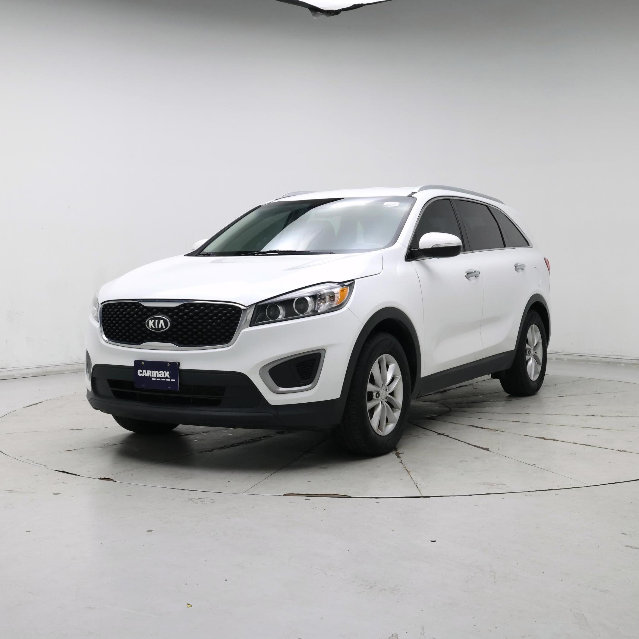 Thumbnail: 2017 Kia Sorento - 4