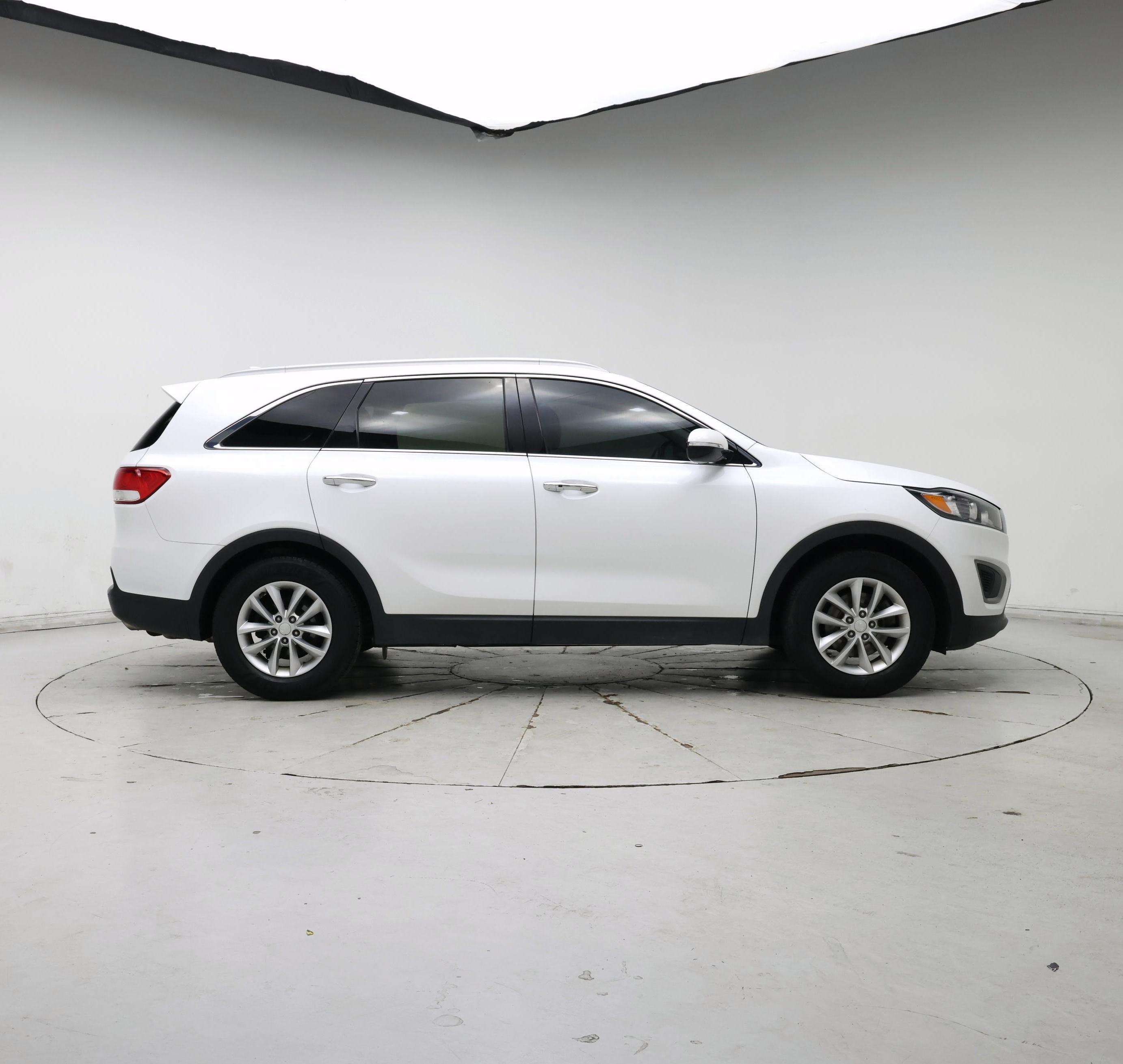 Thumbnail: 2017 Kia Sorento - 7