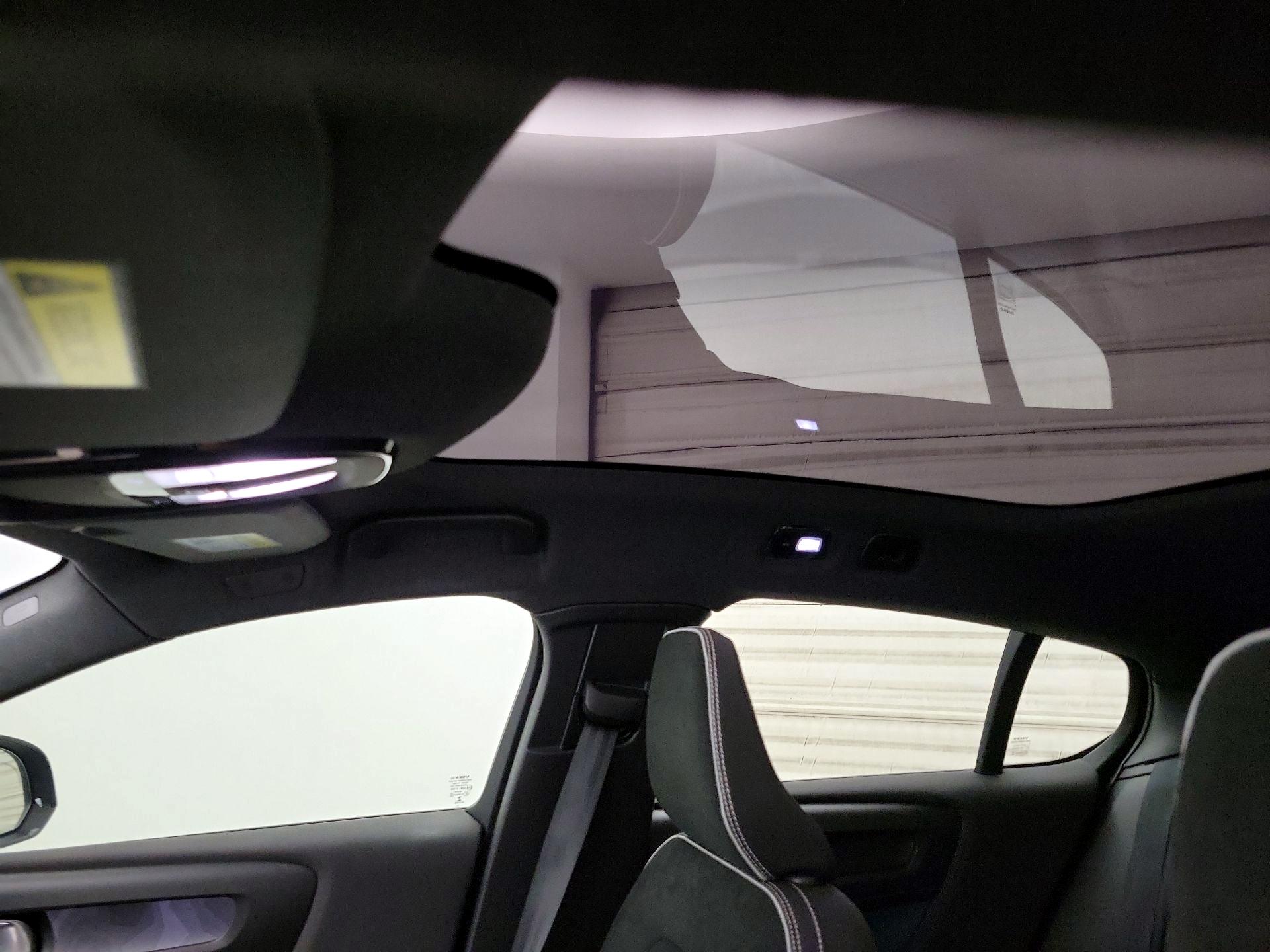 Thumbnail: 2022 Volvo C40 - 19