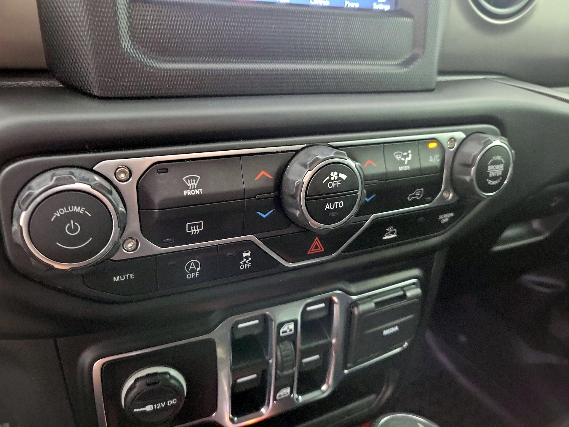 Thumbnail: 2021 Jeep Wrangler - 14