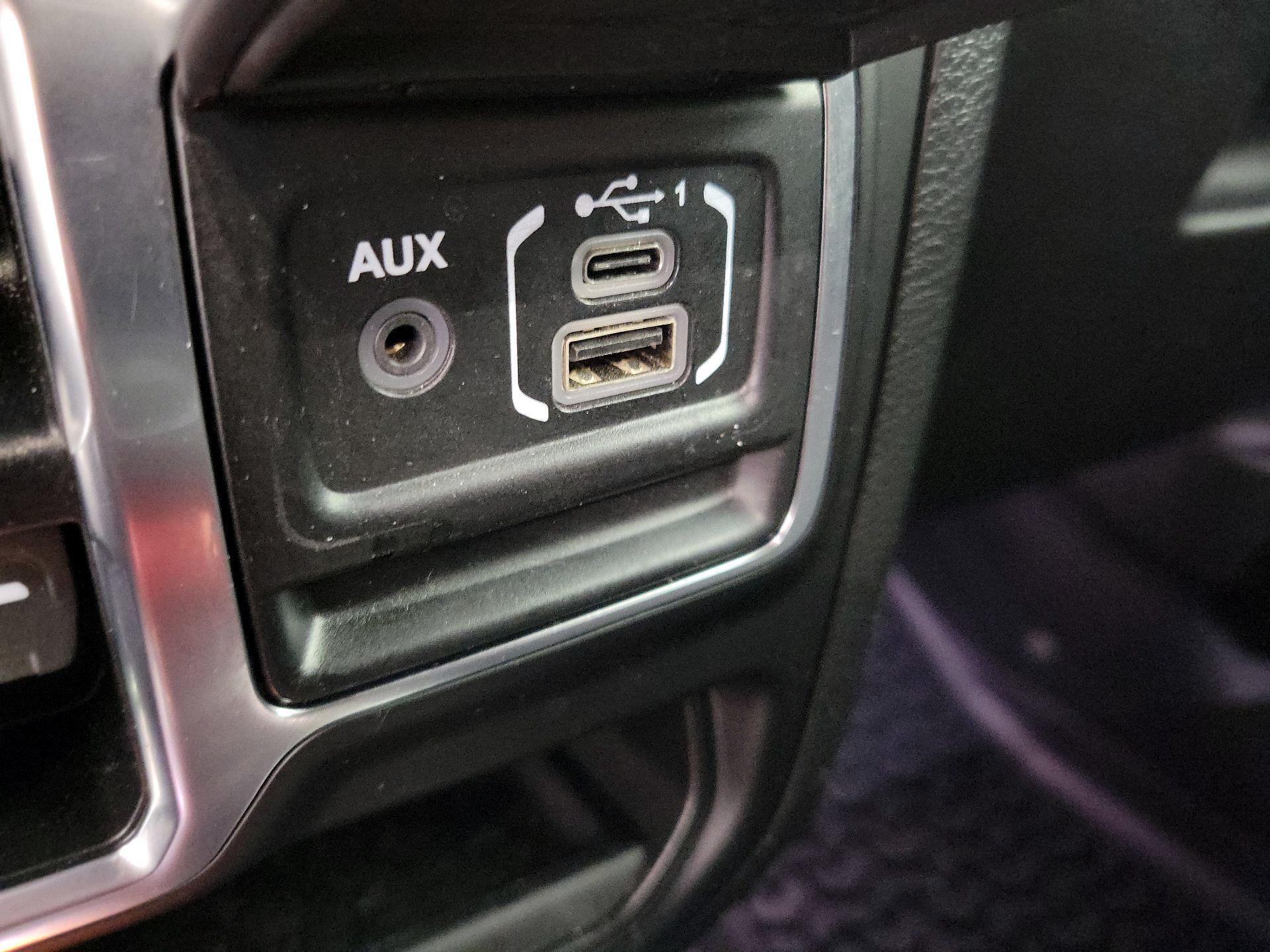 Thumbnail: 2021 Jeep Wrangler - 16