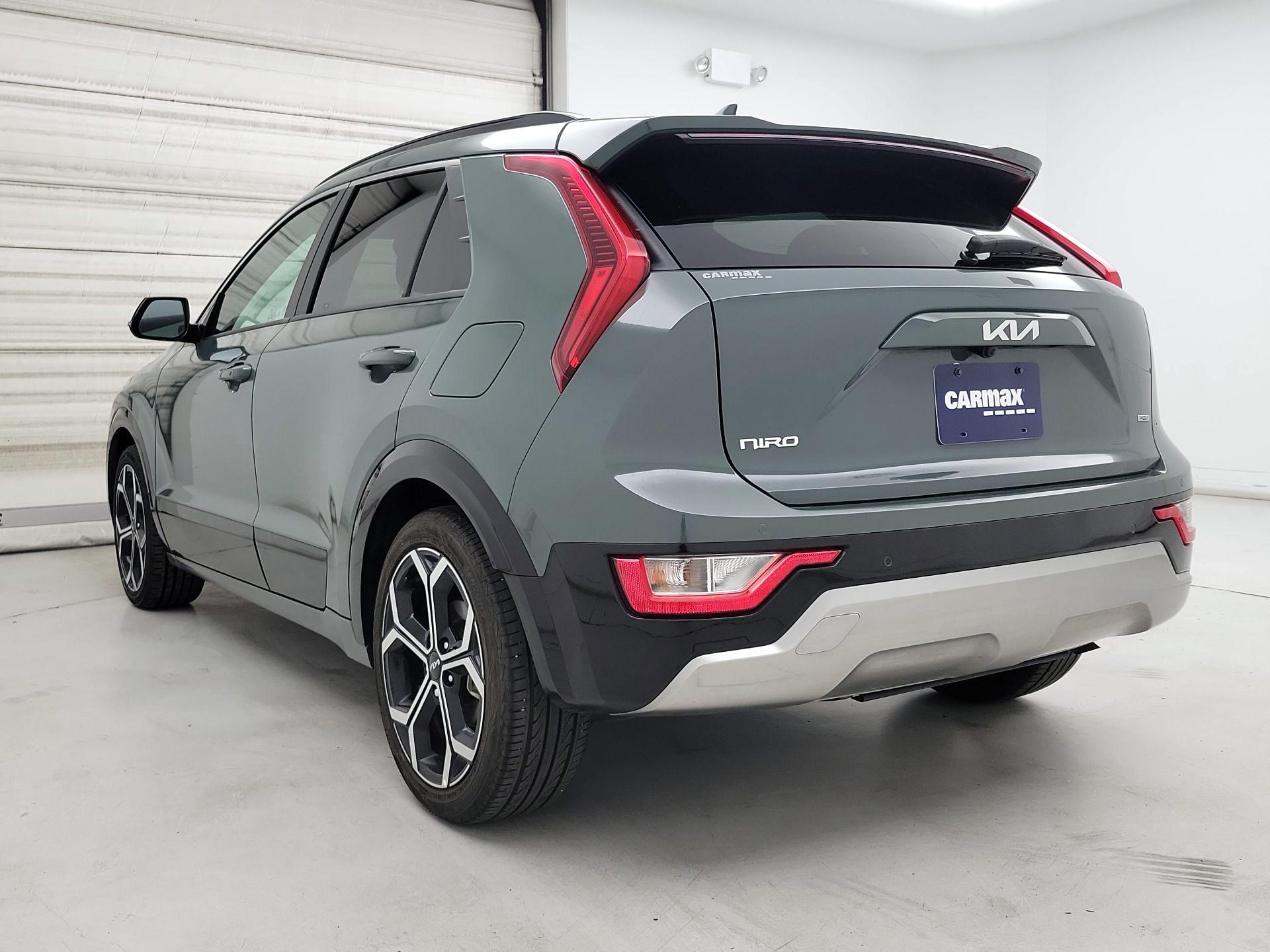 Thumbnail: 2023 Kia Niro - 7
