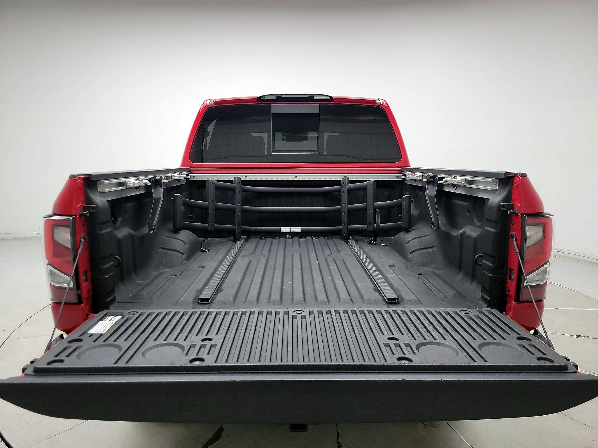 Thumbnail: 2021 Nissan Titan - 20