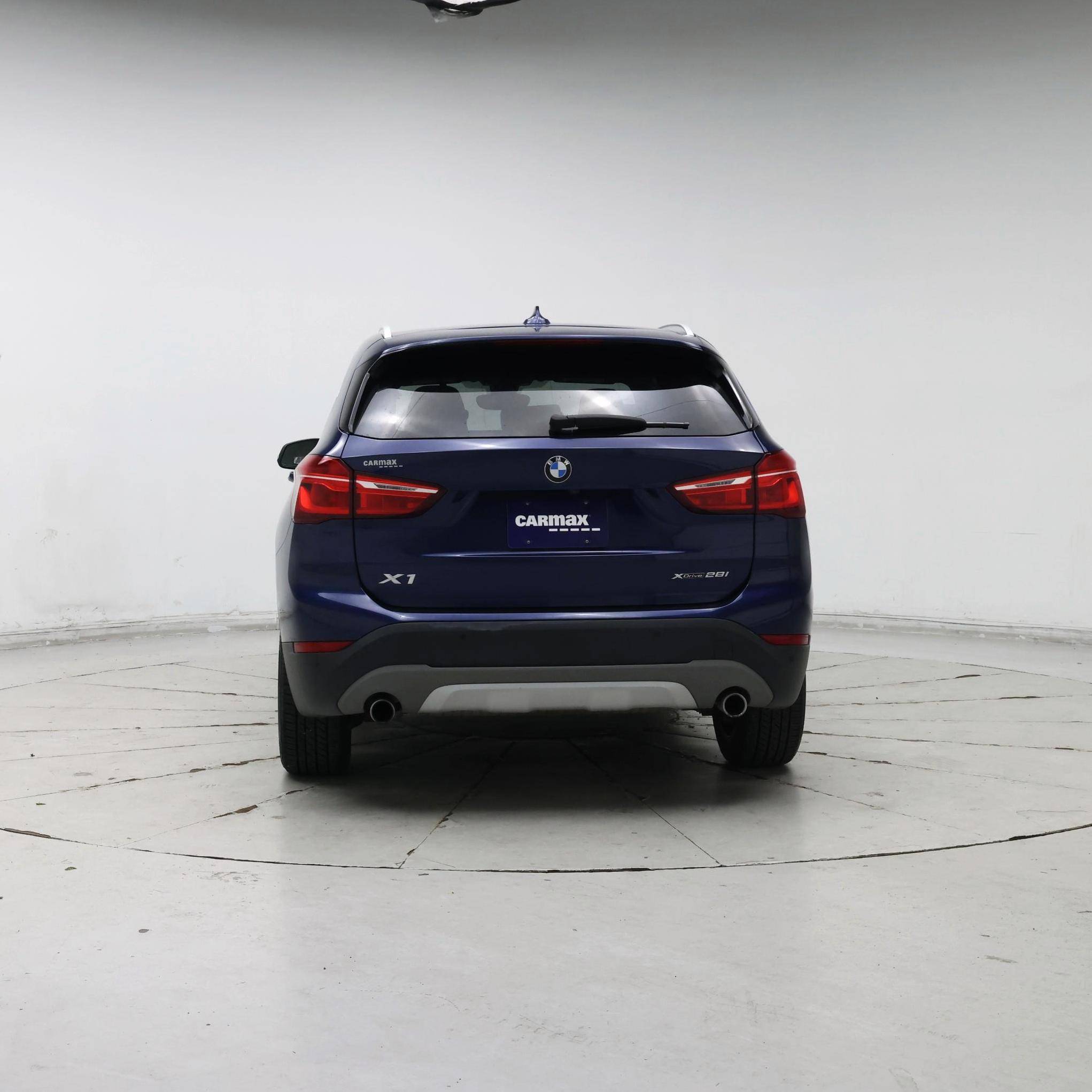 Thumbnail: 2019 BMW X1 - 6