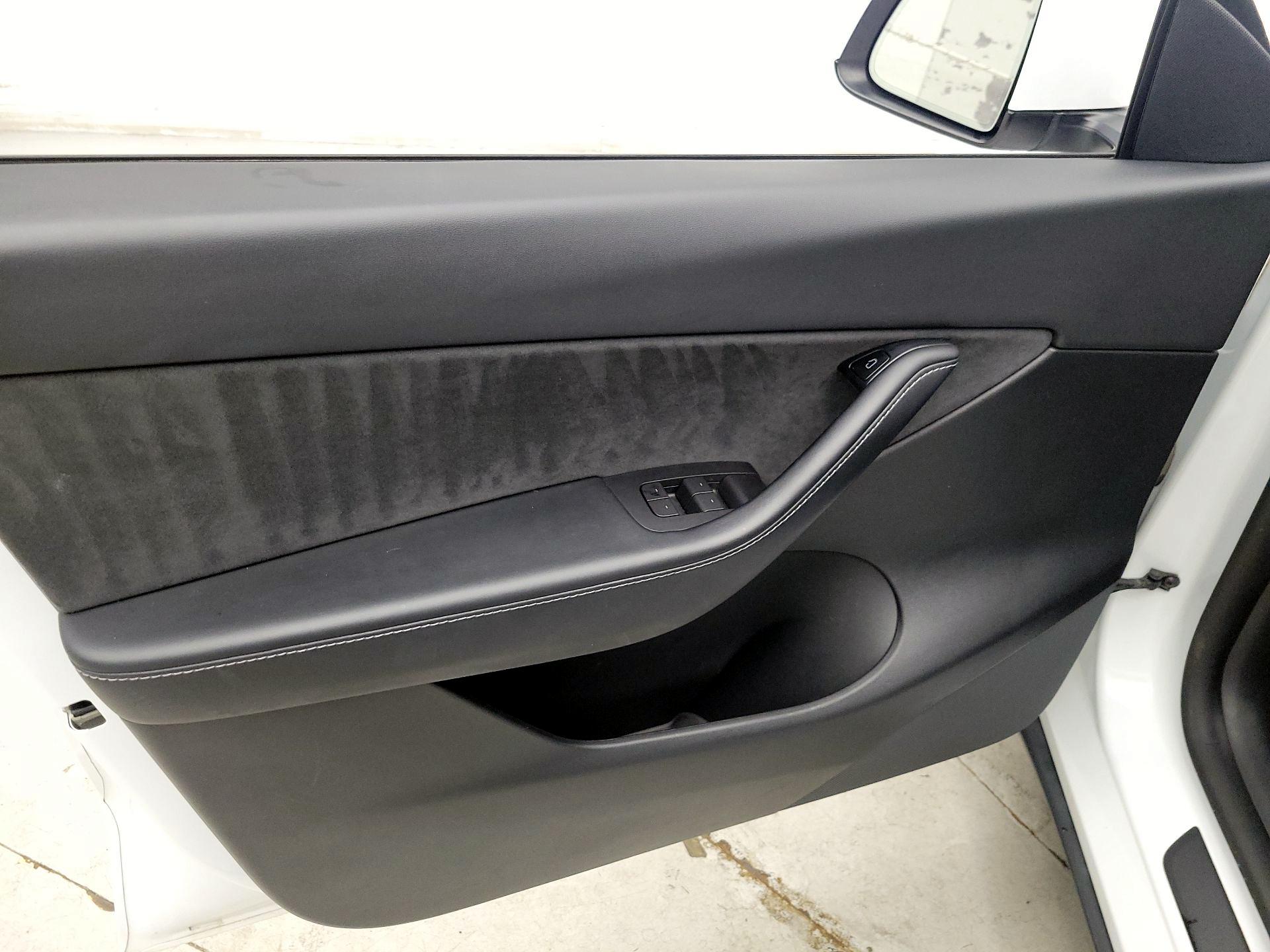 Thumbnail: 2021 Tesla Model Y - 12