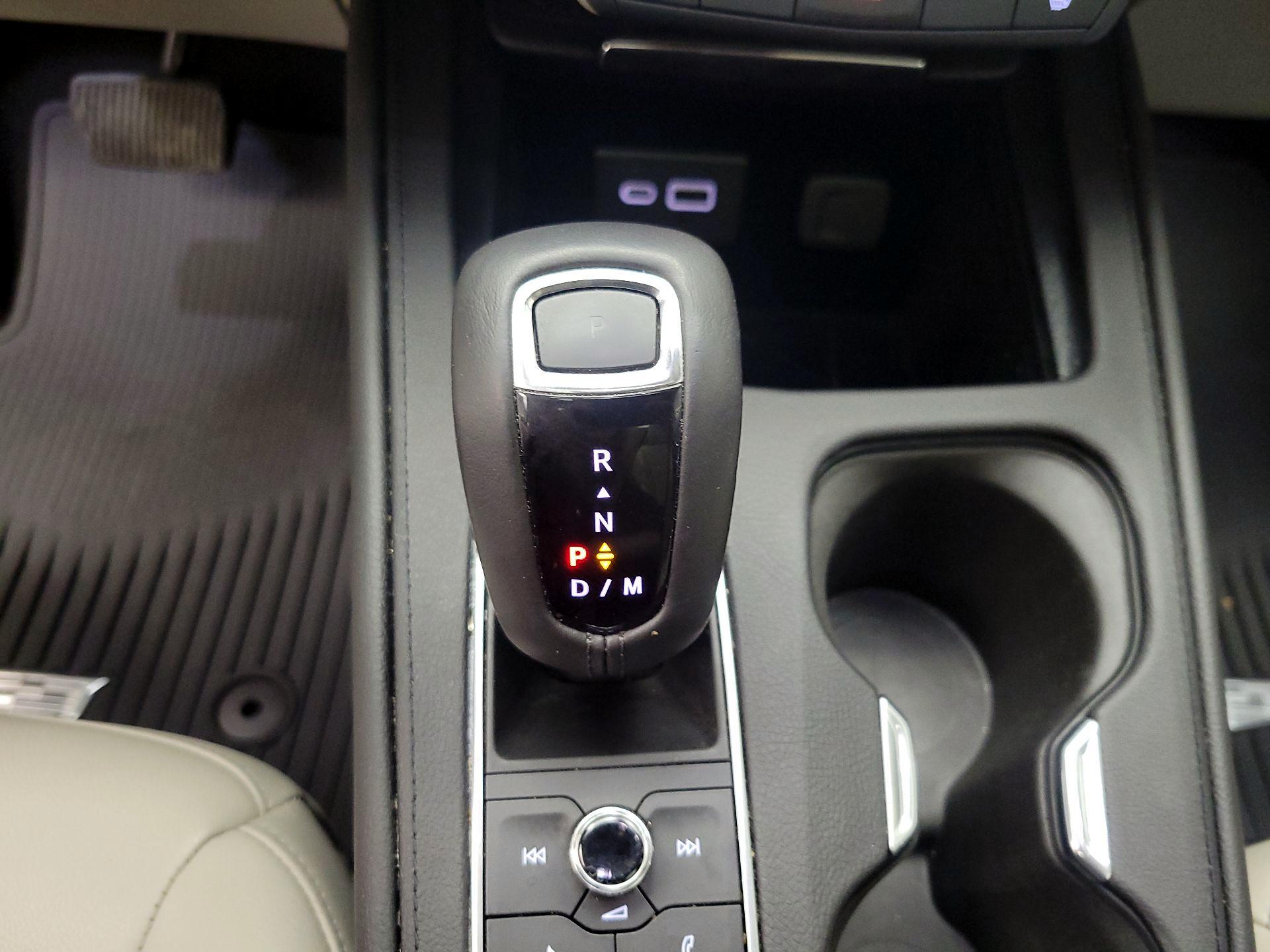 Thumbnail: 2019 Cadillac XT4 - 17