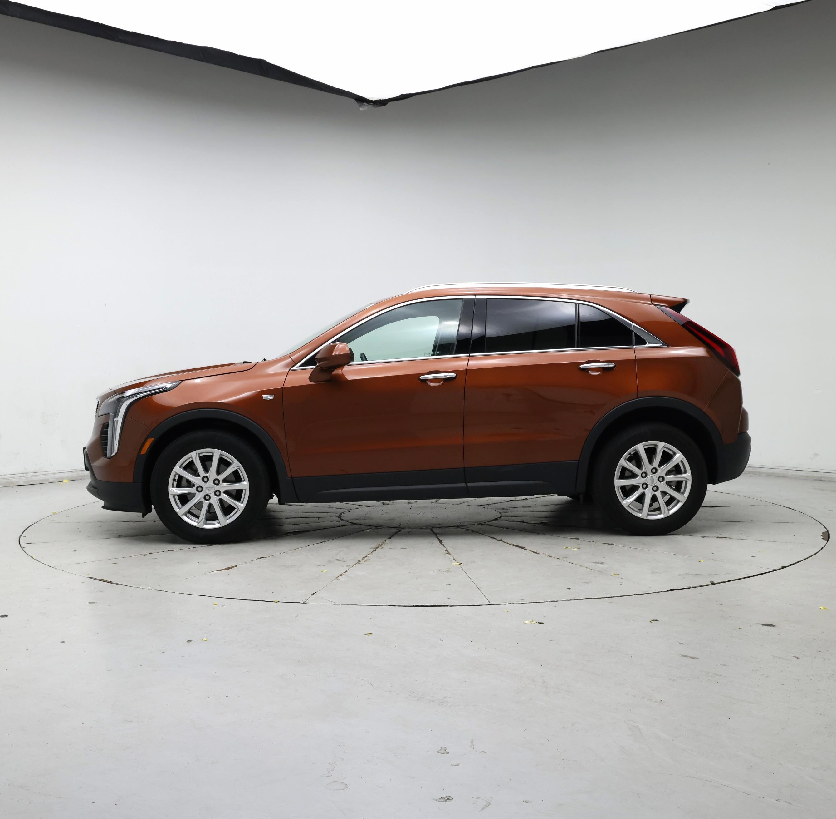 Thumbnail: 2019 Cadillac XT4 - 3