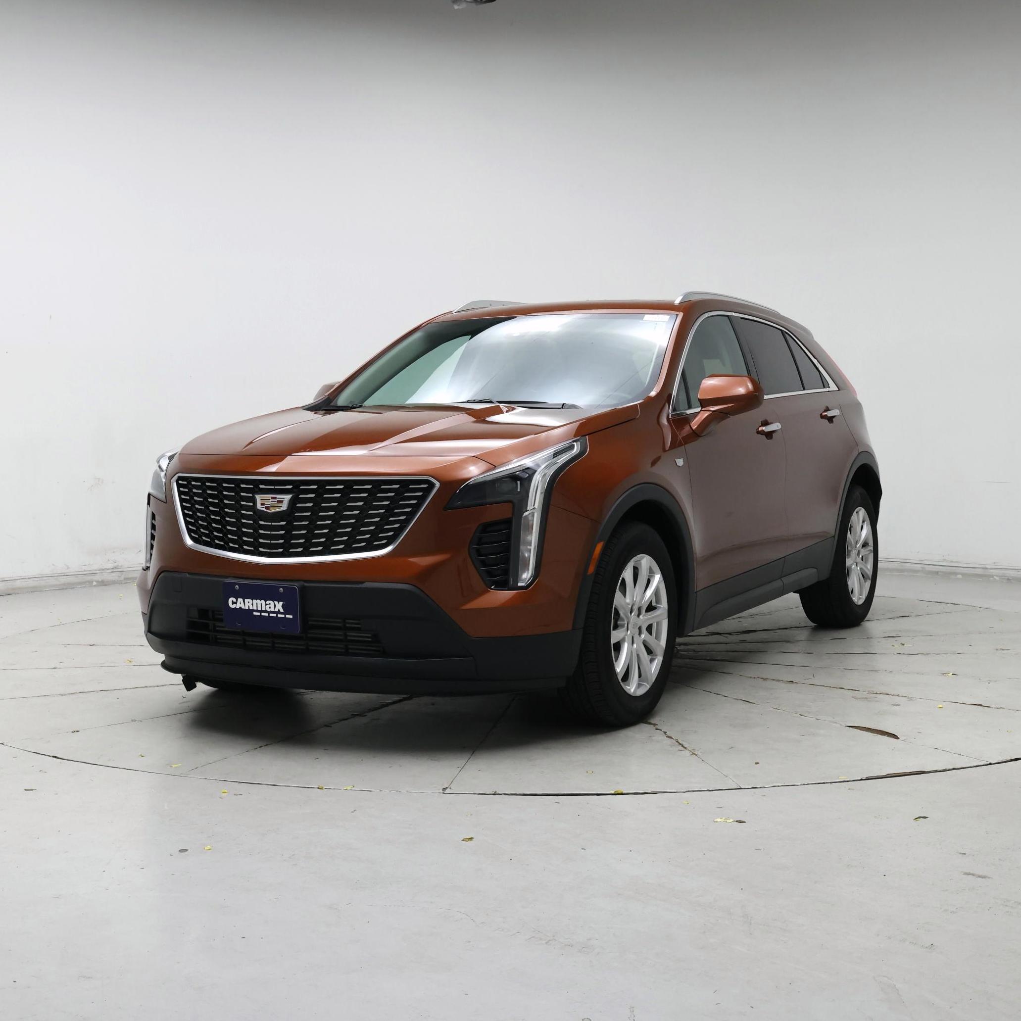 Thumbnail: 2019 Cadillac XT4 - 4