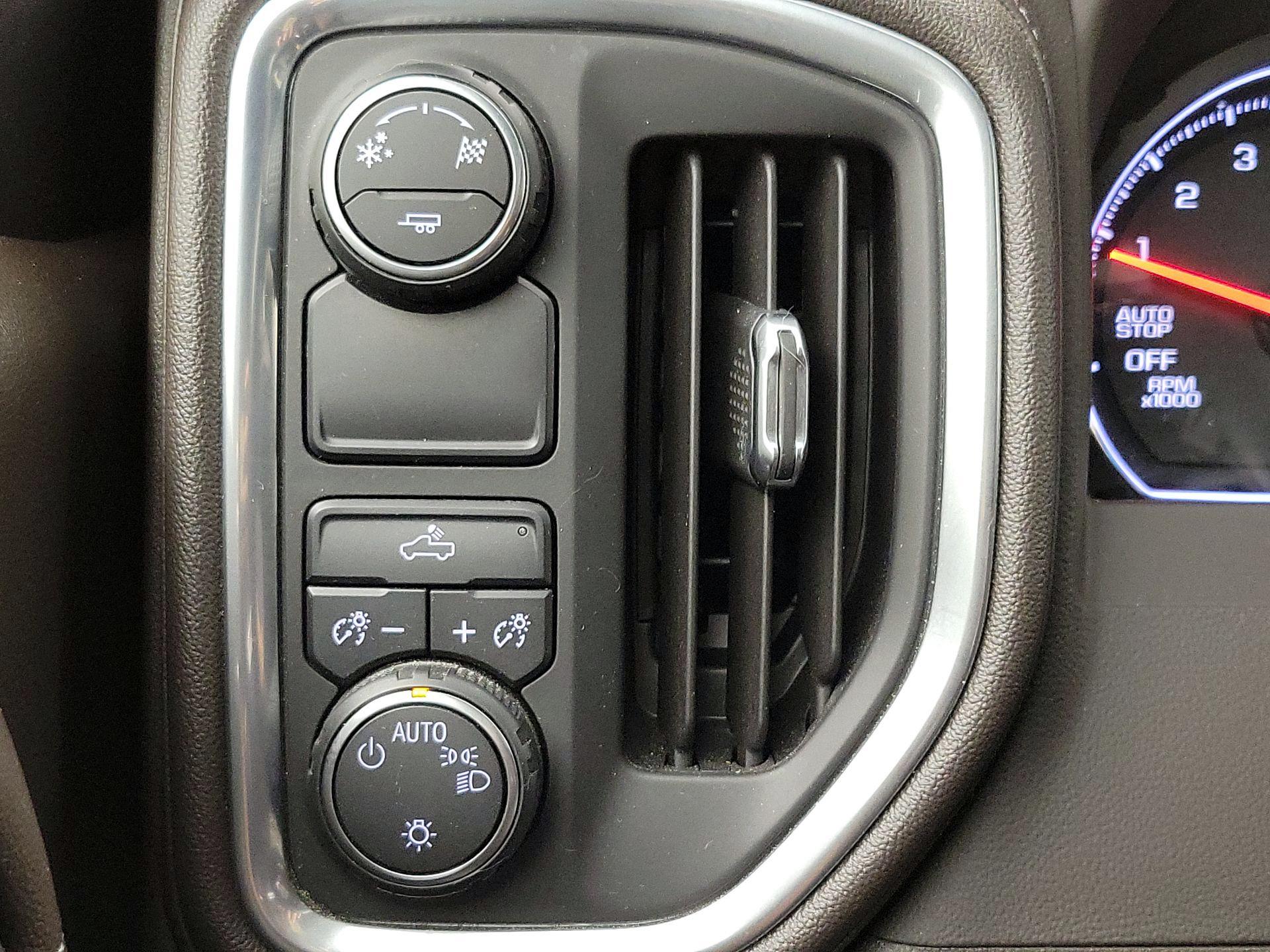 Thumbnail: 2019 Chevrolet Silverado 1500 - 13