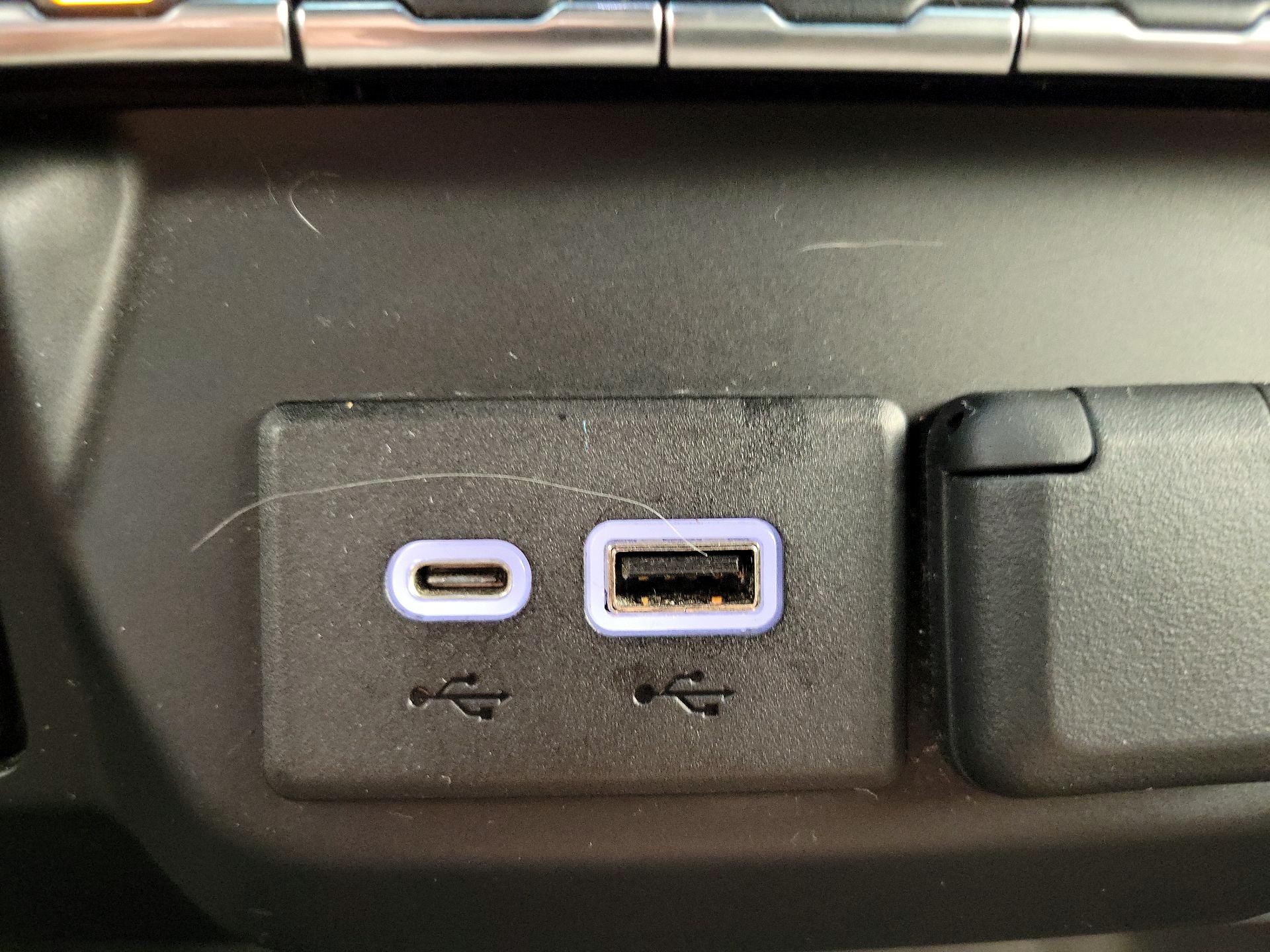 Thumbnail: 2019 Chevrolet Silverado 1500 - 18