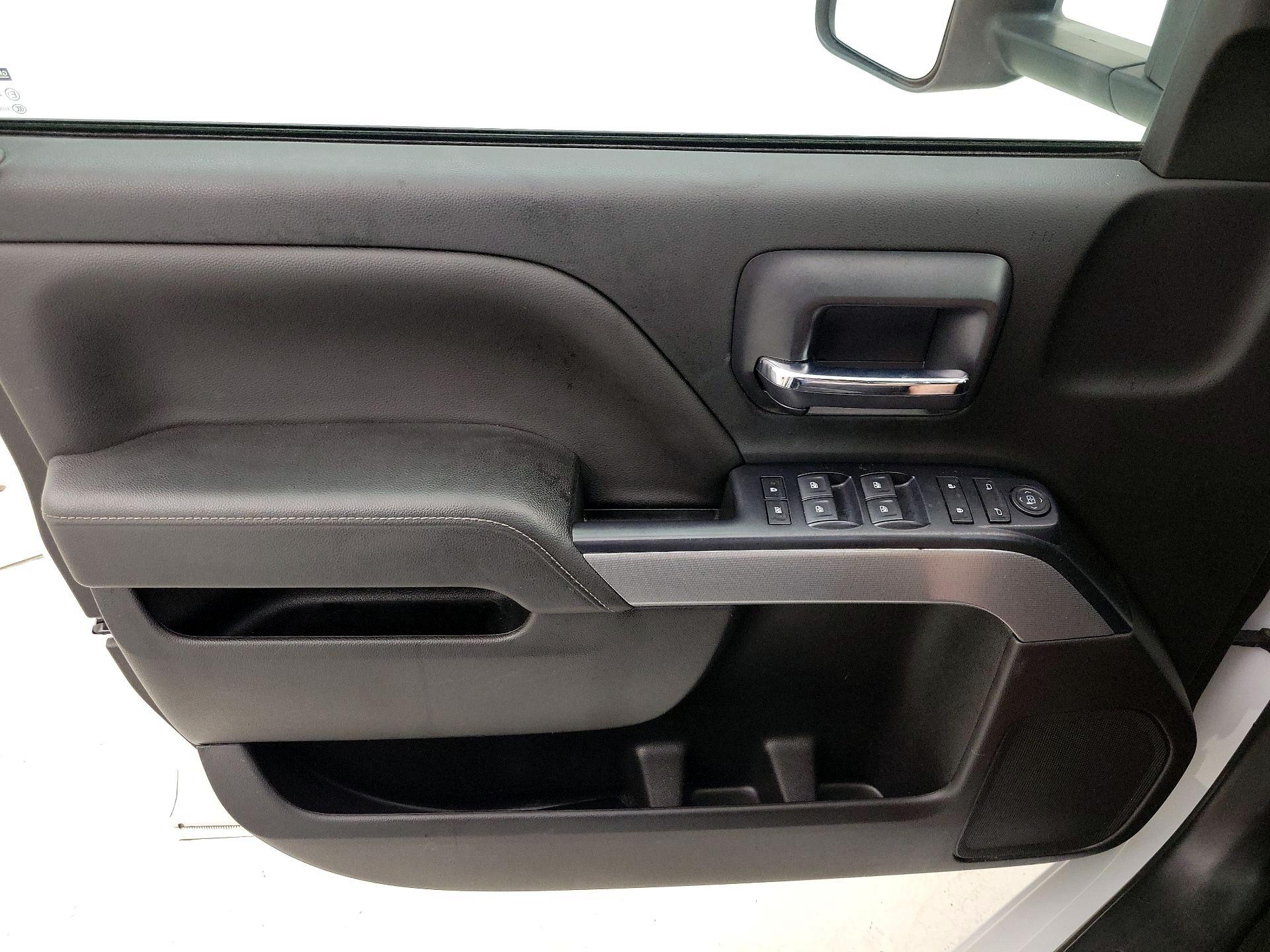 Thumbnail: 2018 Chevrolet Silverado 1500 - 12